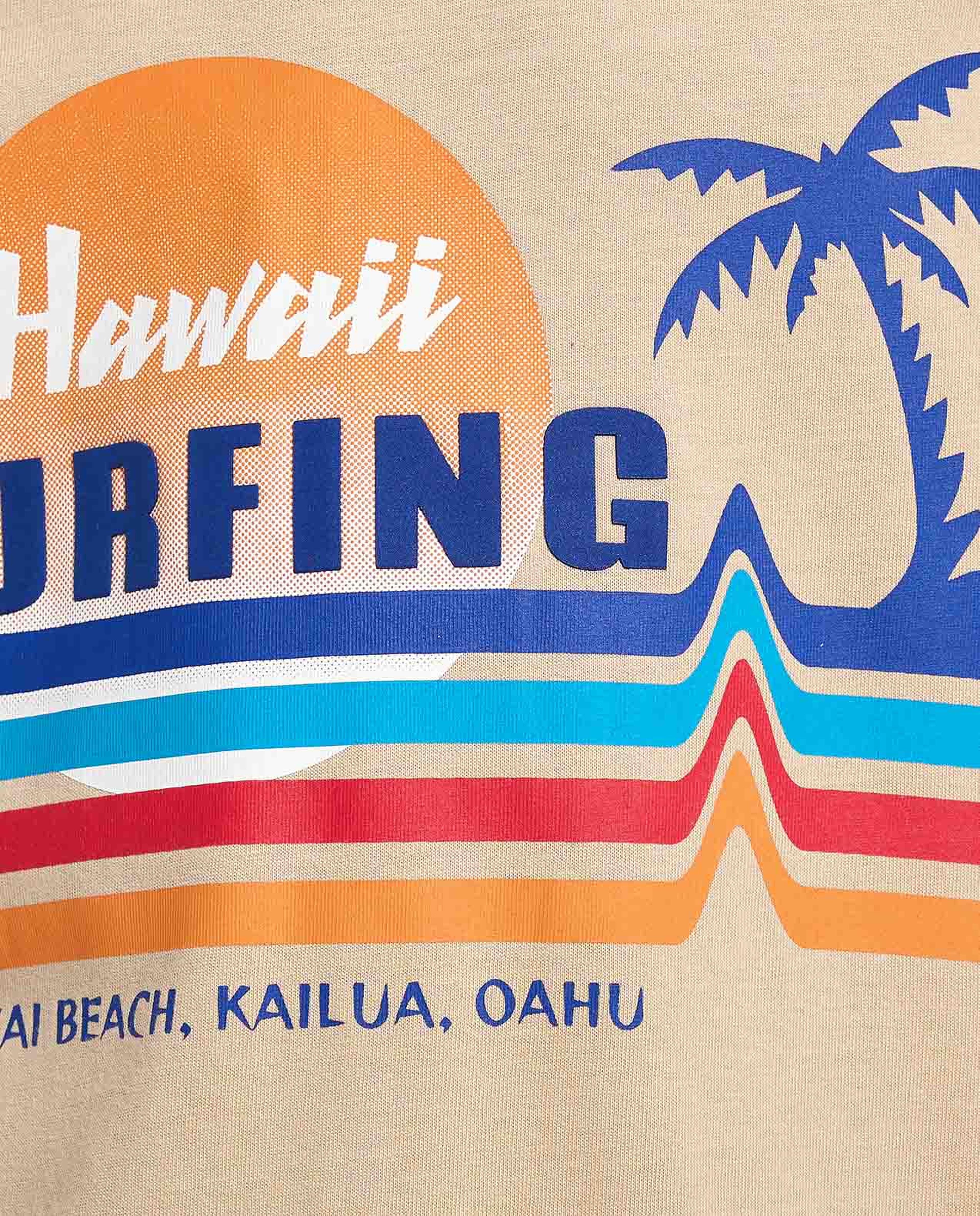 تيشيرت بطبعة جيرافيك بياقة دائرية بأكمام قصيرة 