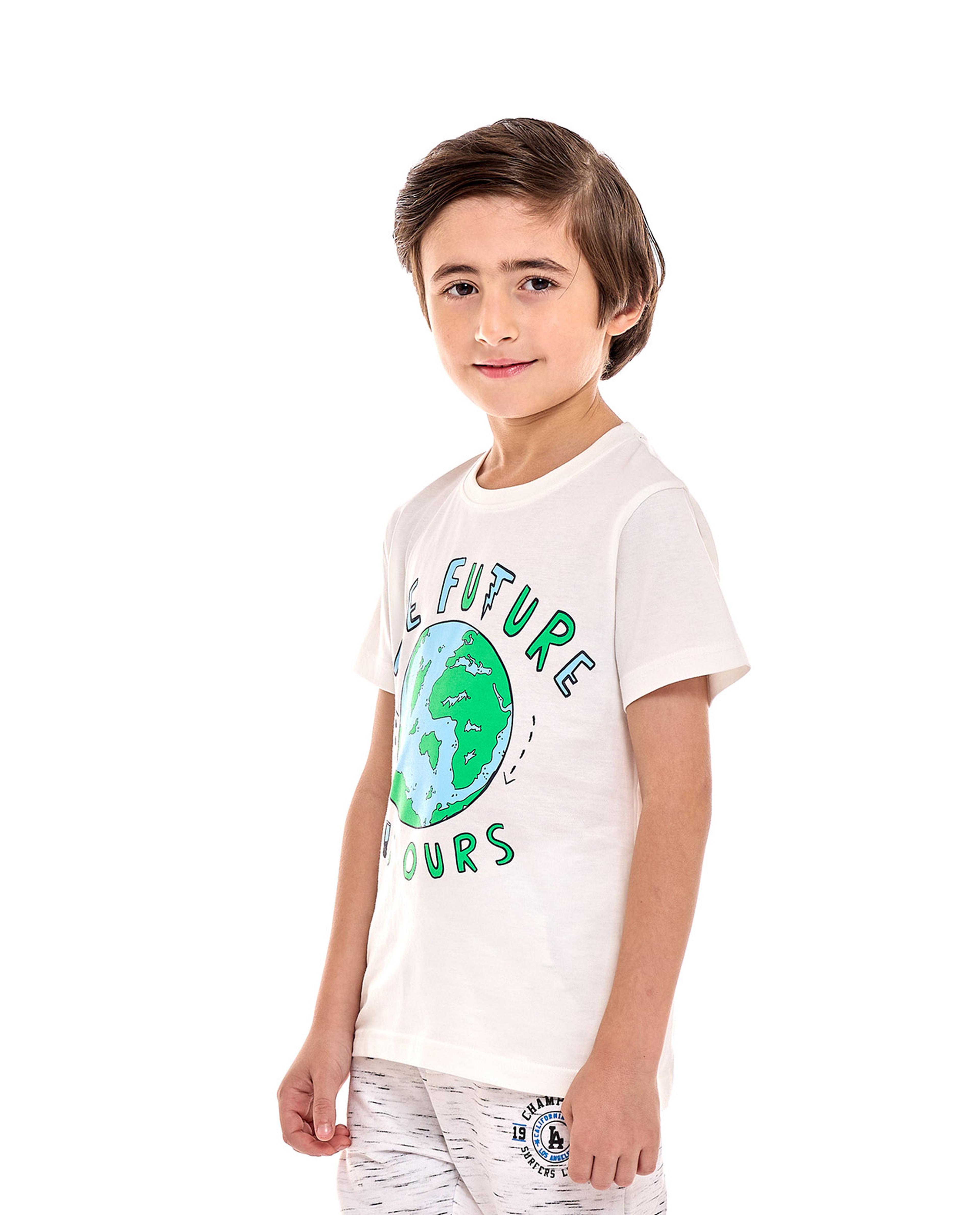 Graphic Print T-Shirt with Crew Neck and Short Sleeves