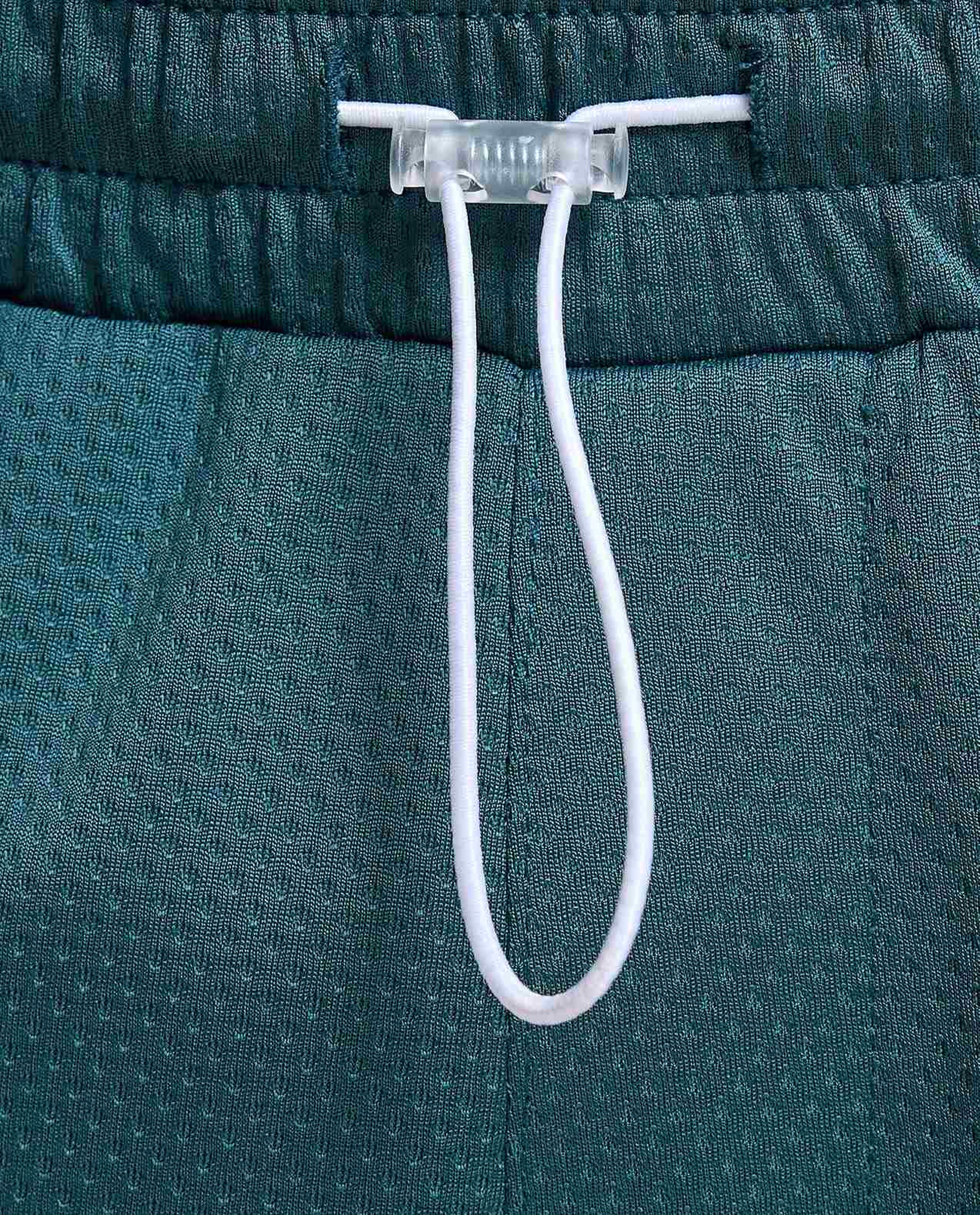 شورت رياضي متباين الألوان 