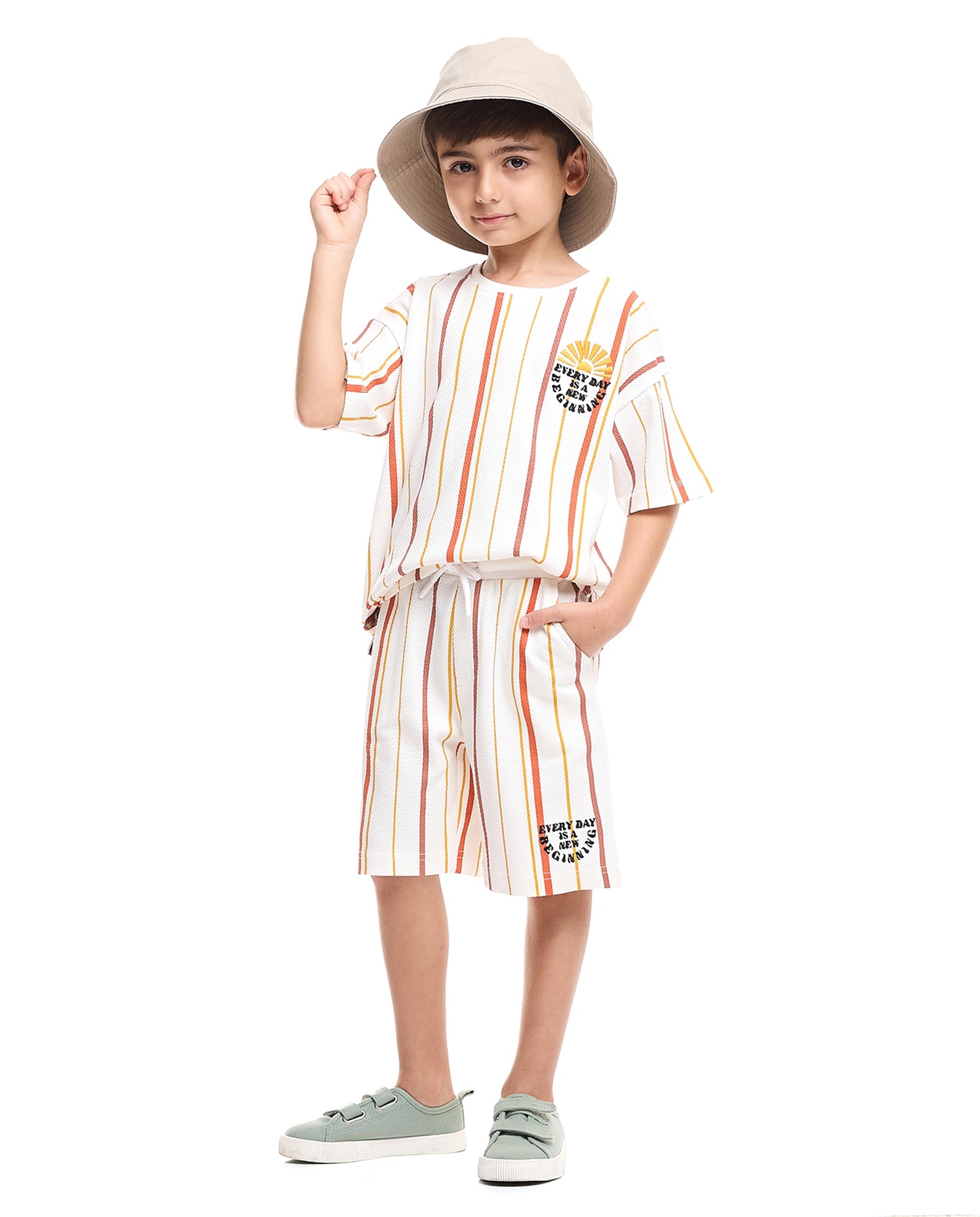 شورت مخطط بربطة خصر