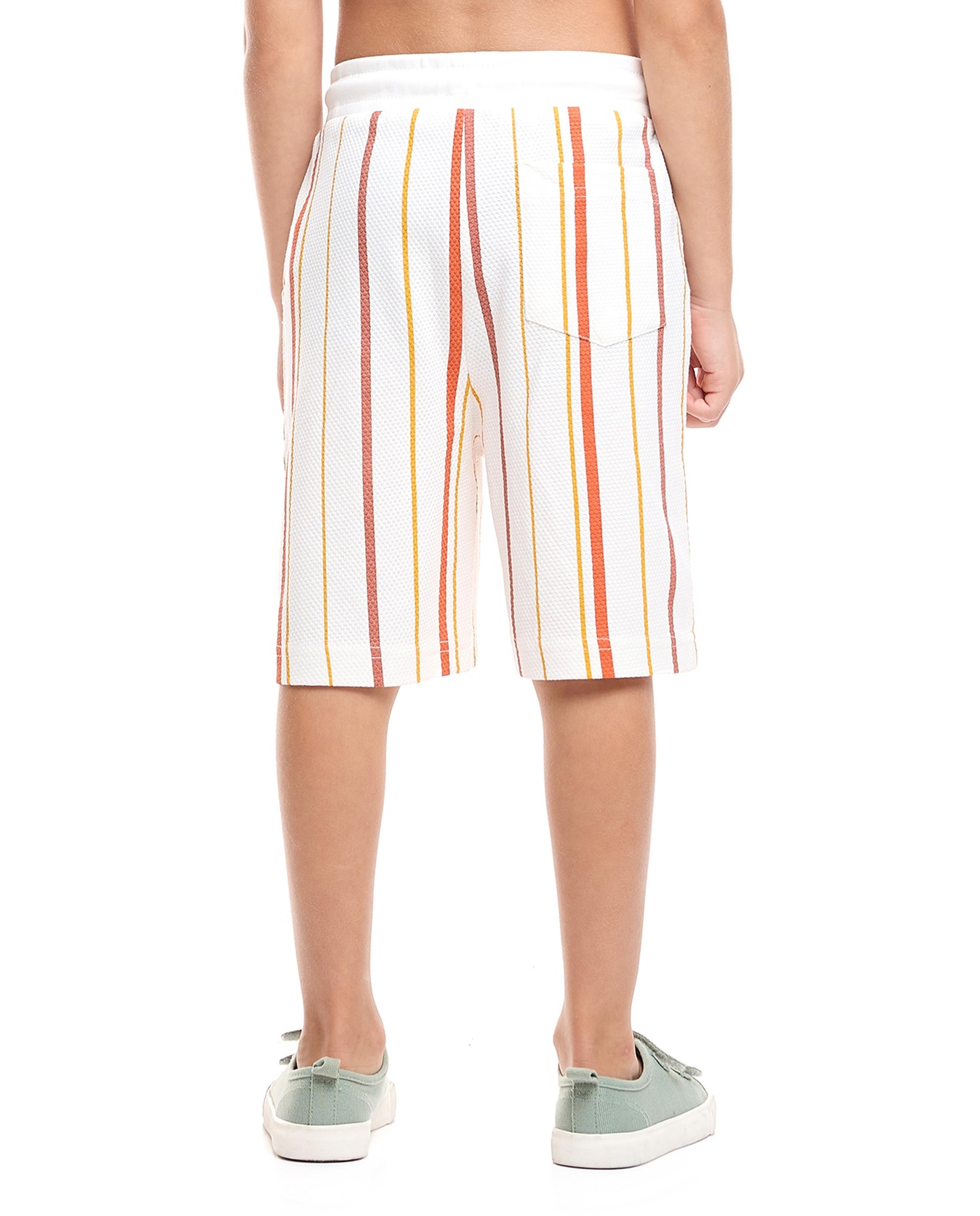 شورت مخطط بربطة خصر