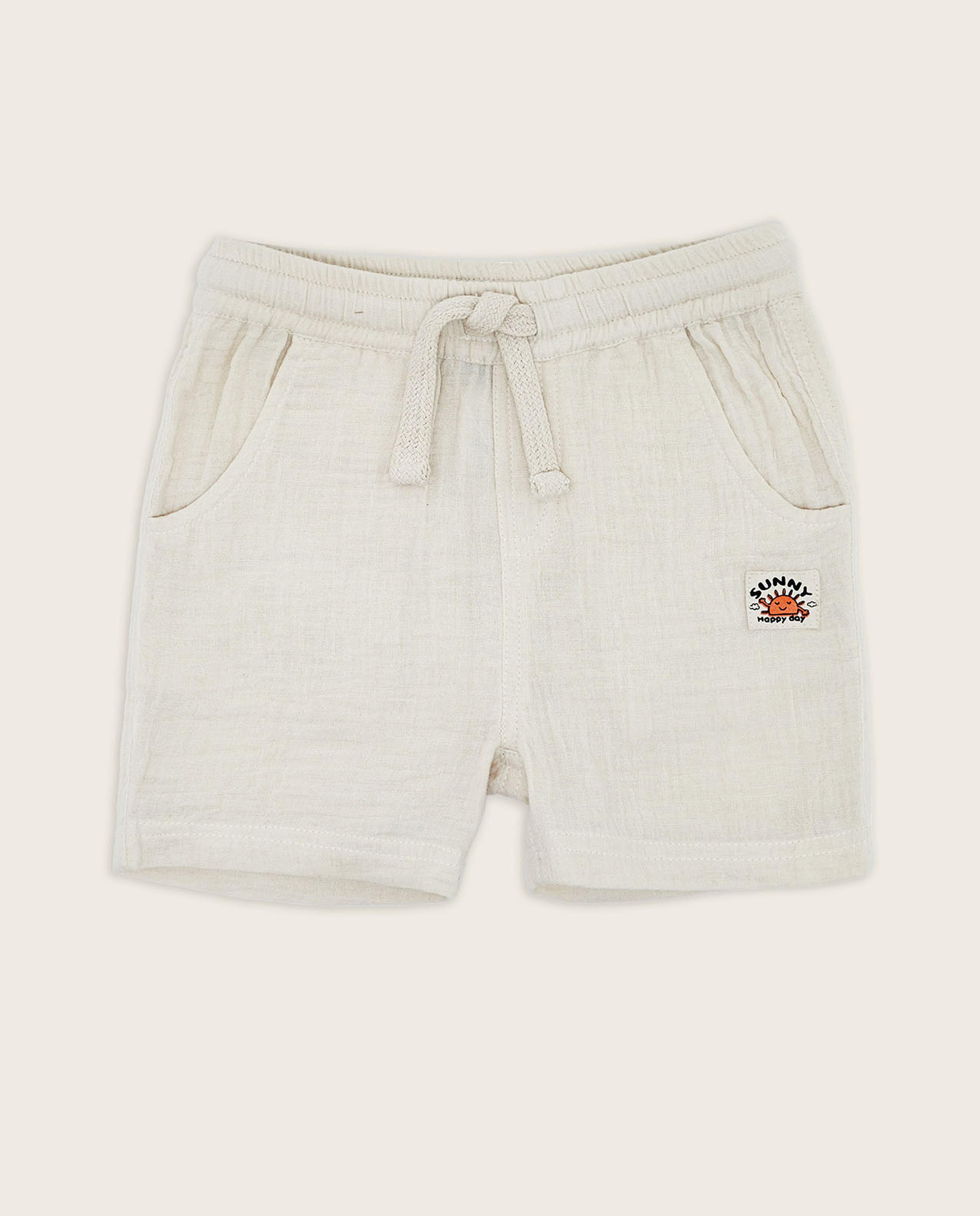 طقم شورت وتيشيرت بطبعة