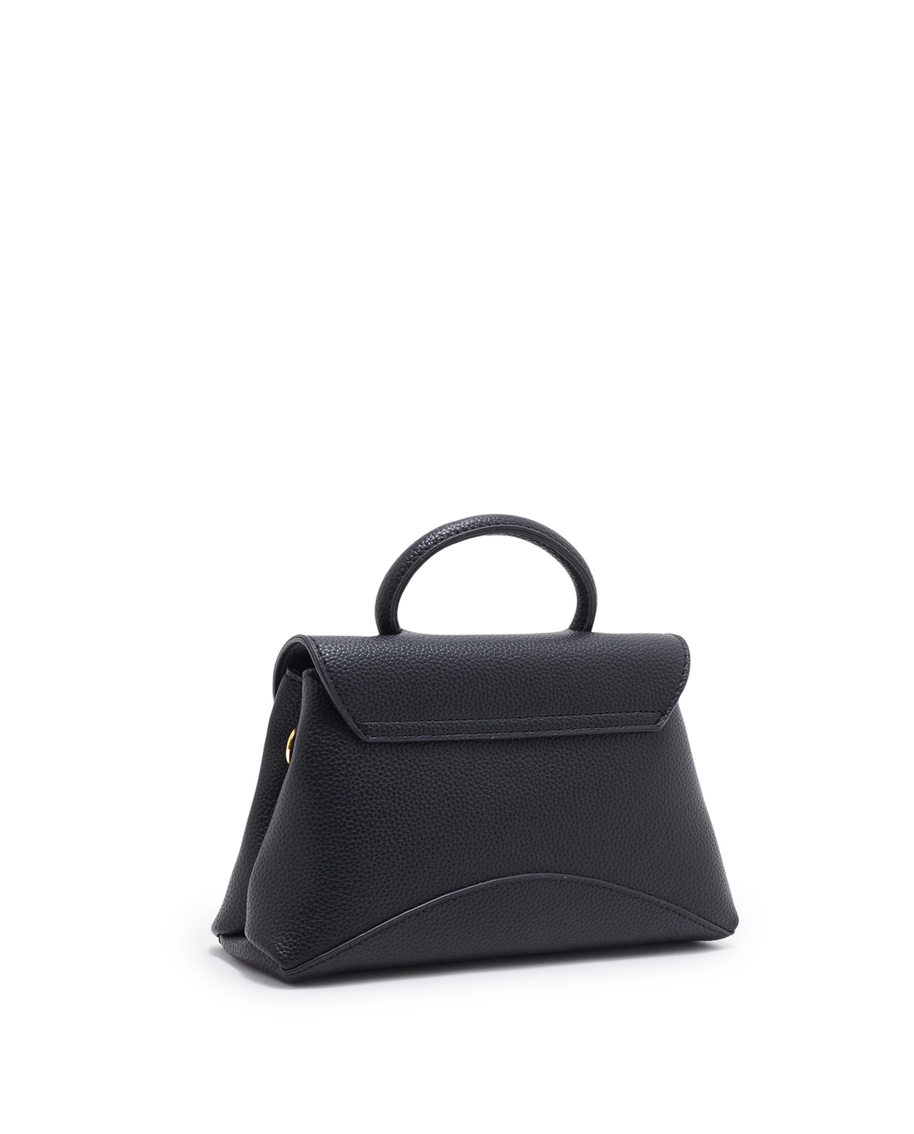 حقيبة بمقبض