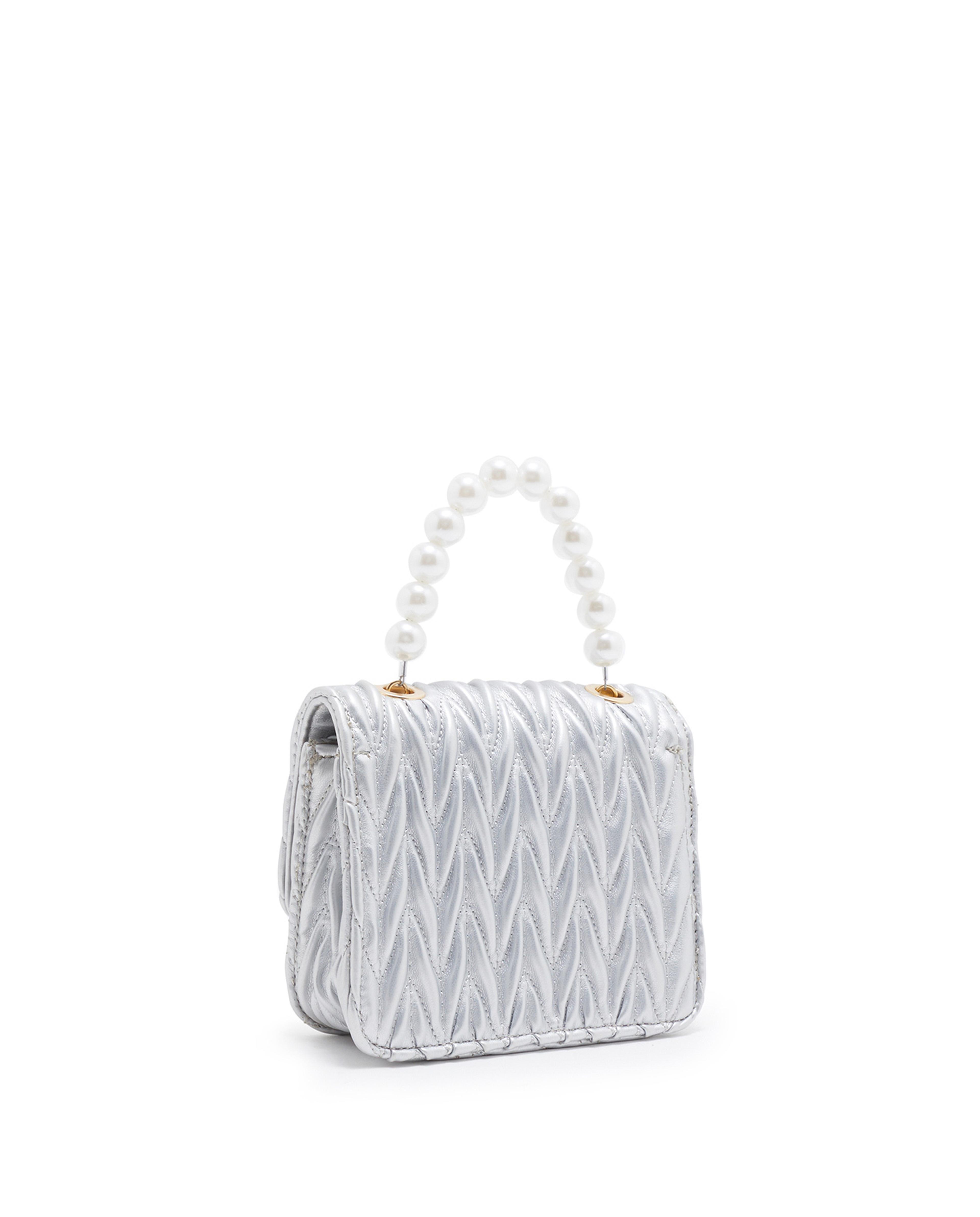 حقيبة صغيرة مبطنة