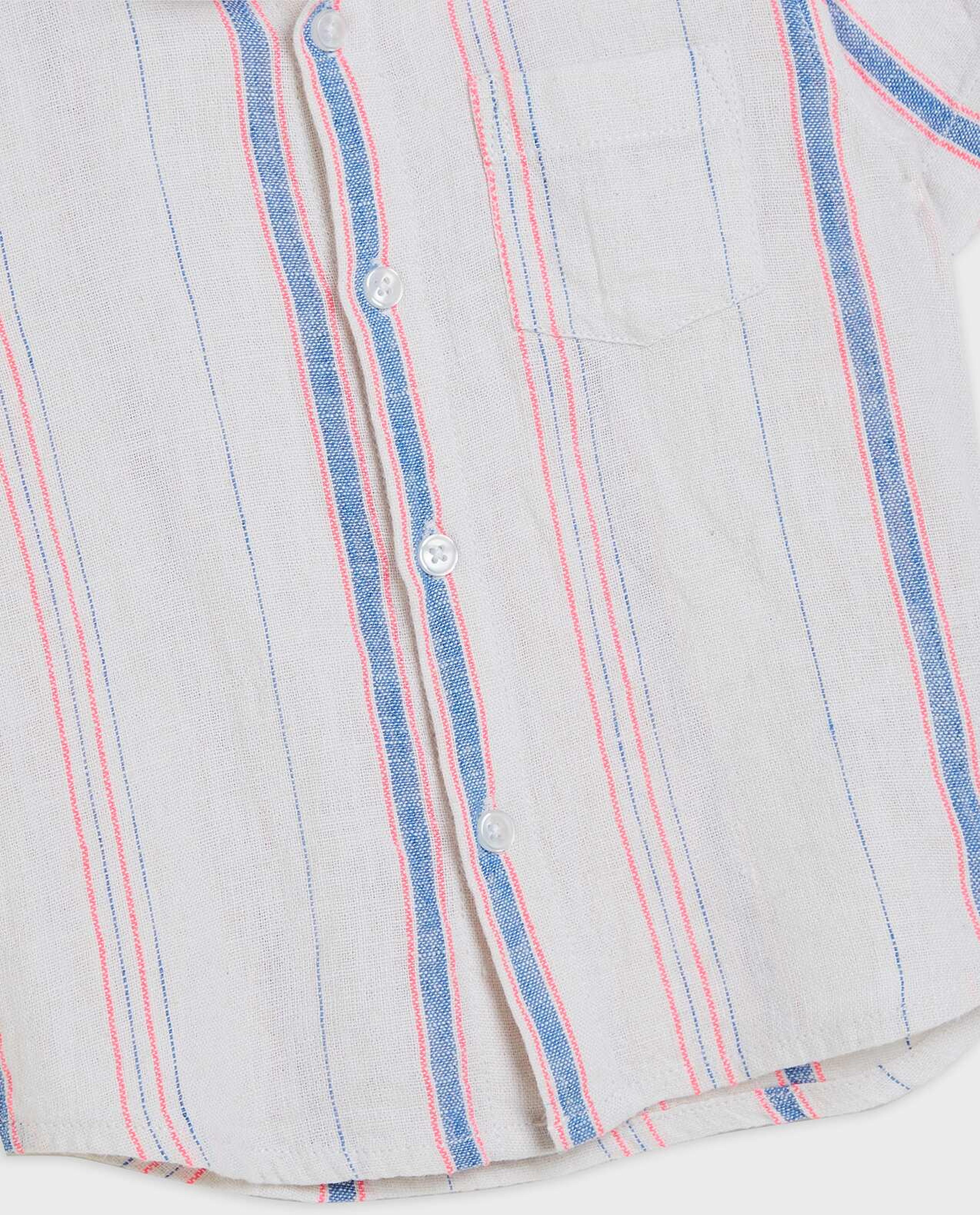 قميص مخطط بياقة كلاسيكية