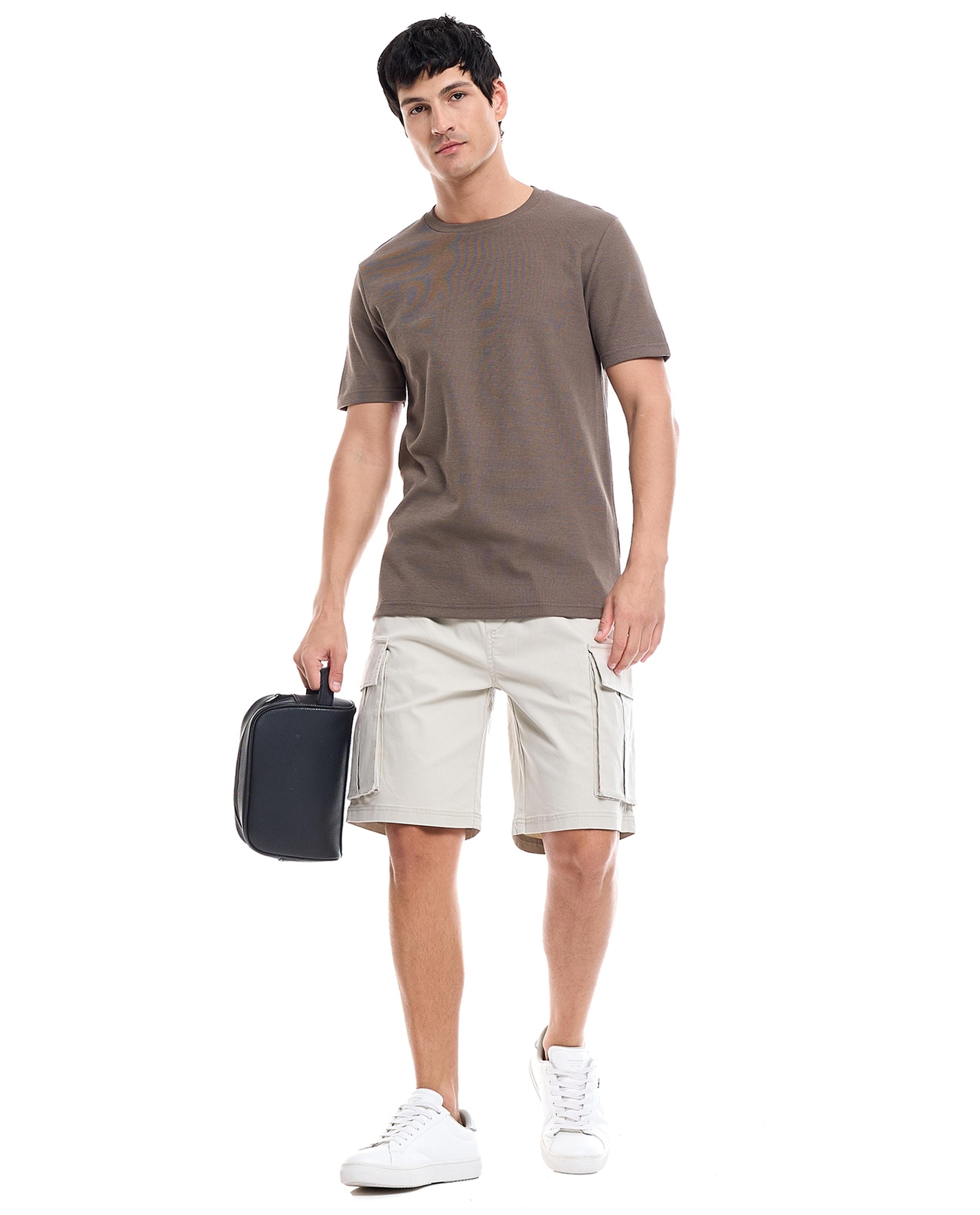 شورت كارغو سادة وخصر مطاطي