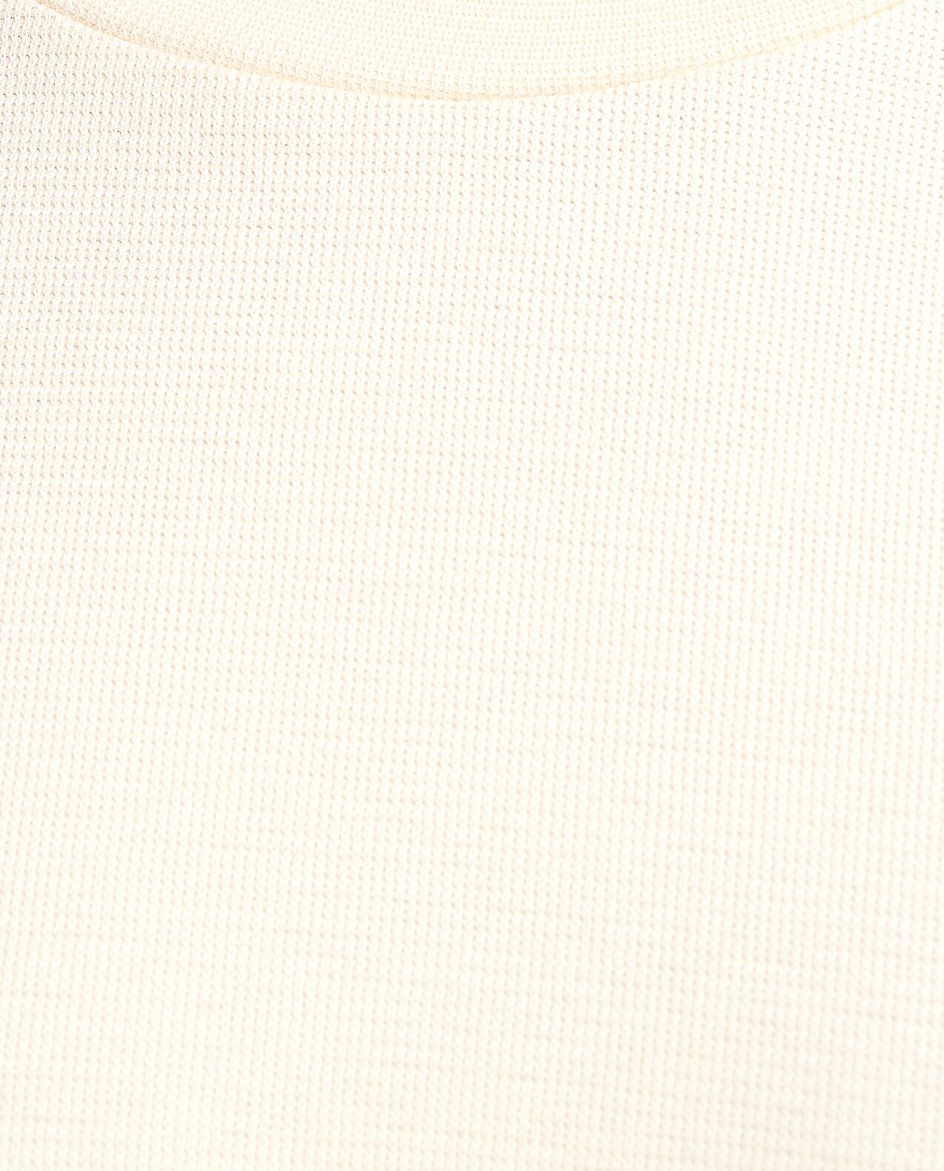 تيشيرت بياقة مستديرة وأكمام قصيرة