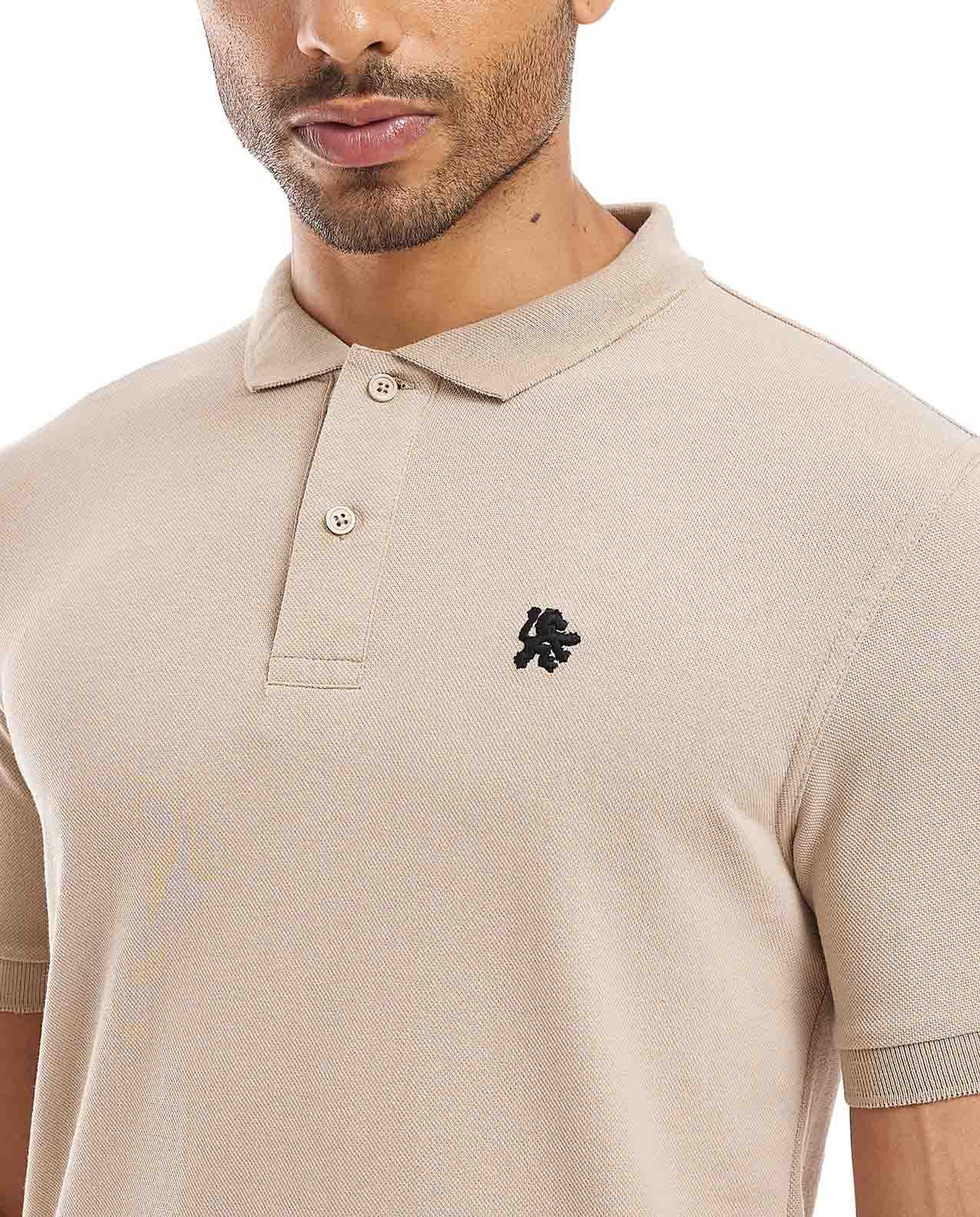 تيشيرت بولو بأكمام قصيرة