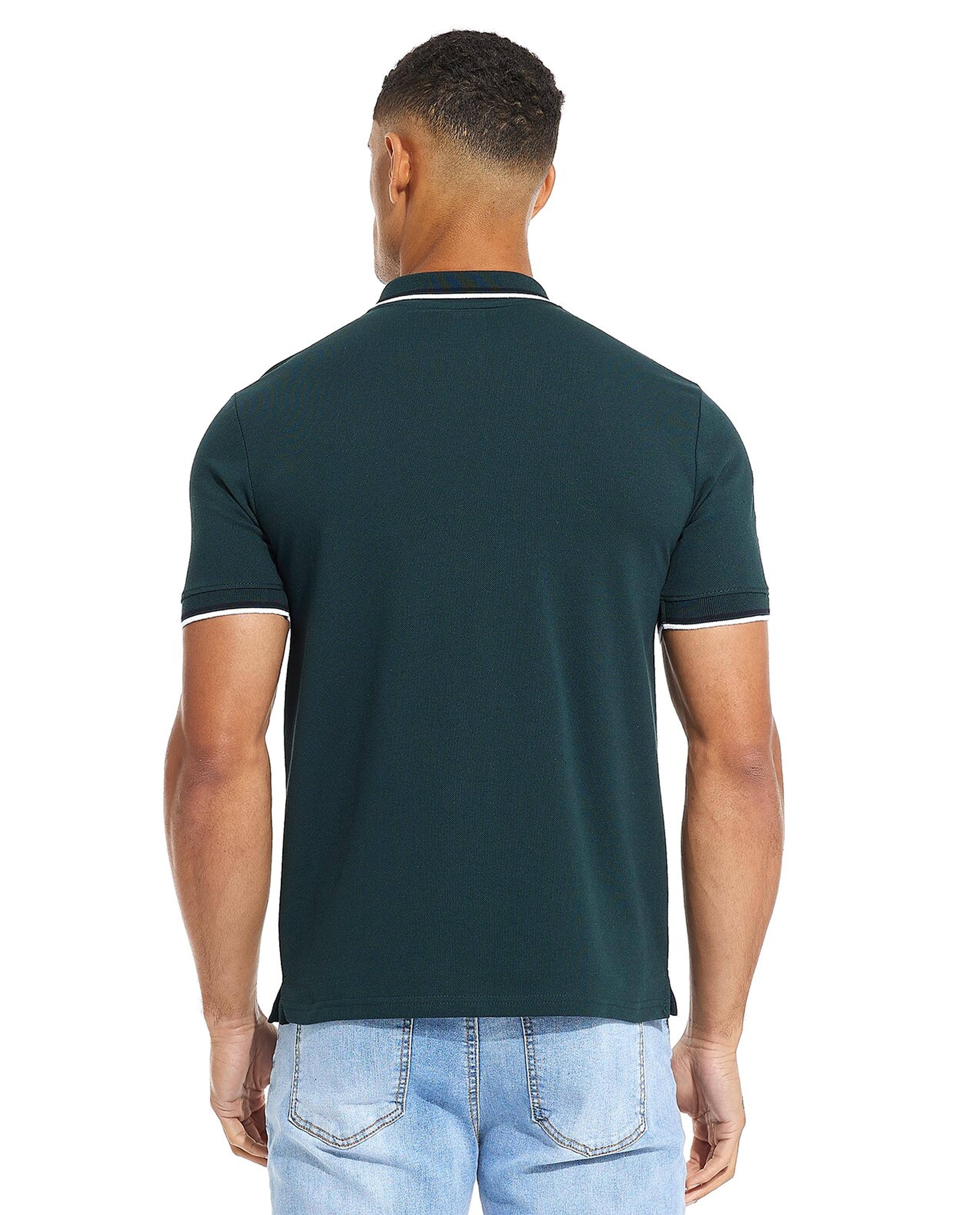 تيشيرت بولو مطرز بأكمام قصيرة وشعار