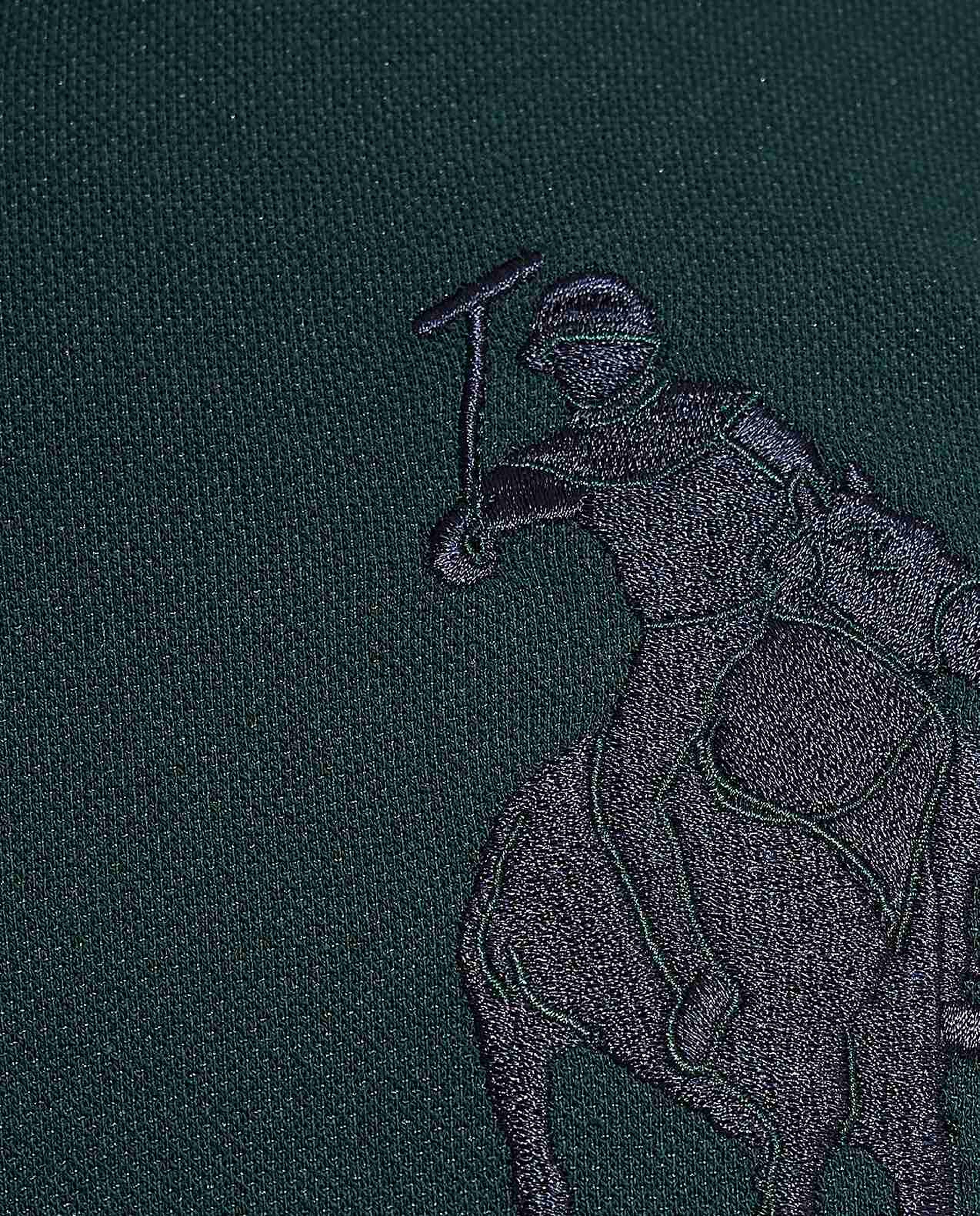 تيشيرت بولو مطرز بأكمام قصيرة وشعار