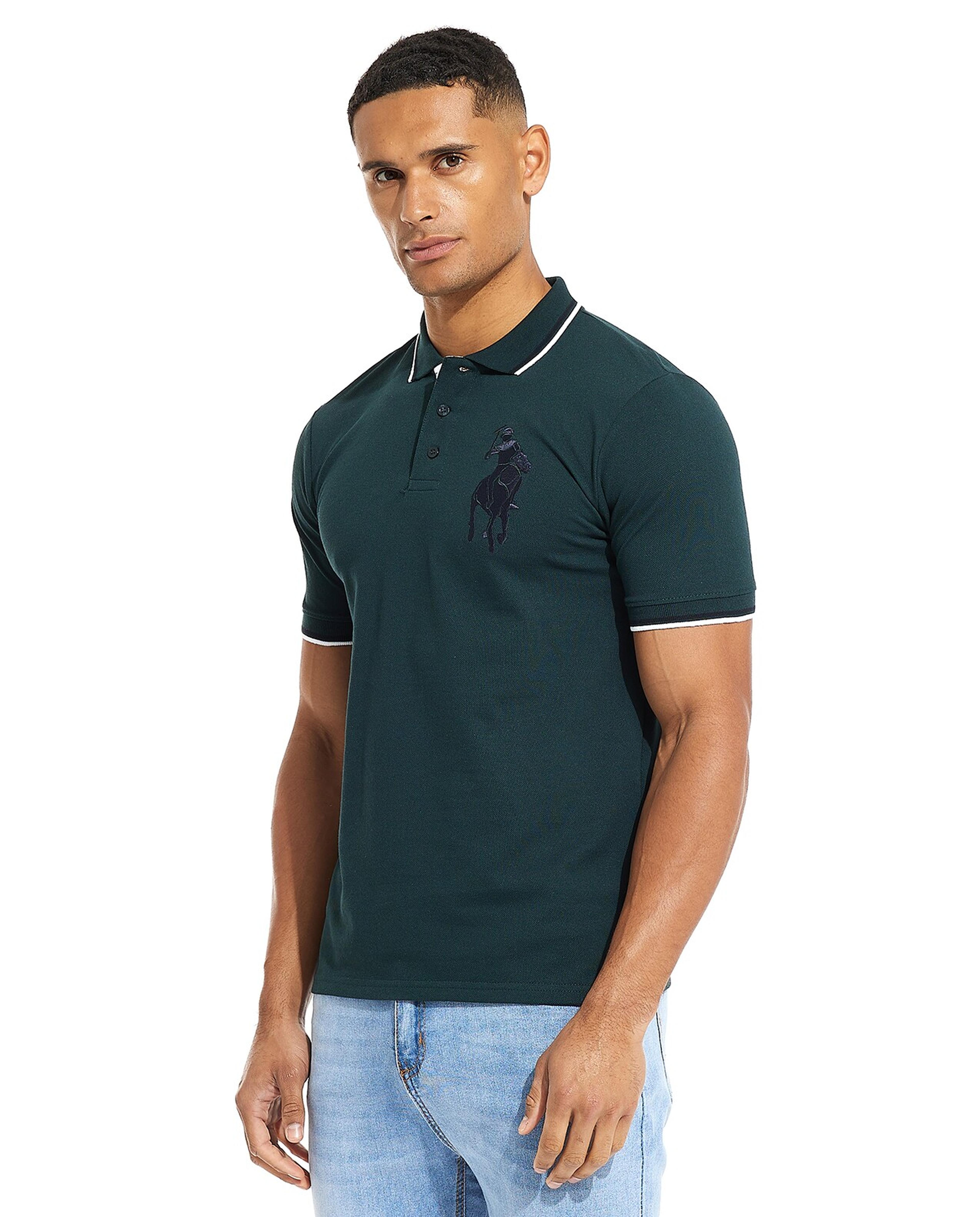 تيشيرت بولو مطرز بأكمام قصيرة وشعار