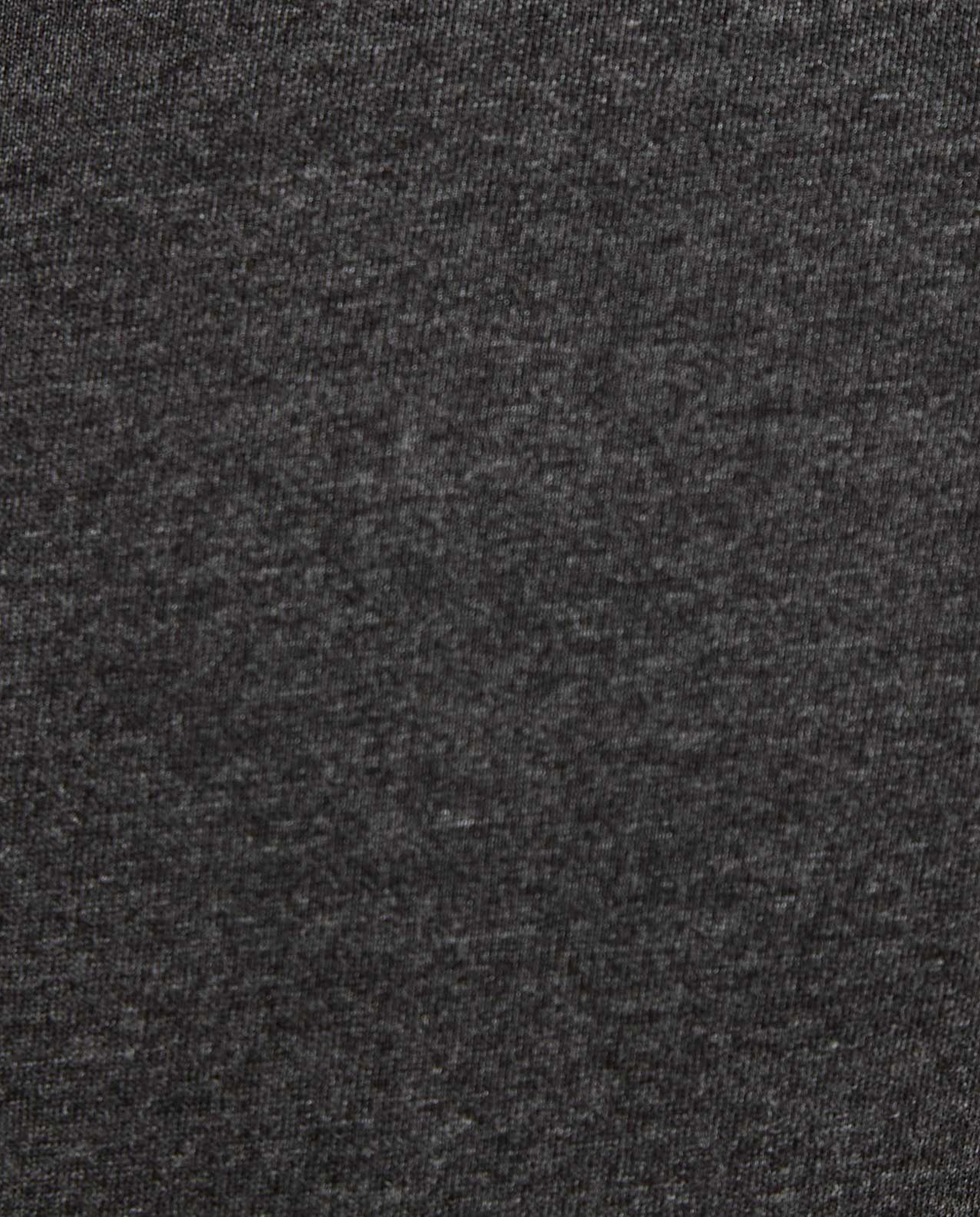 تيشيرت بأكمام قصيرة