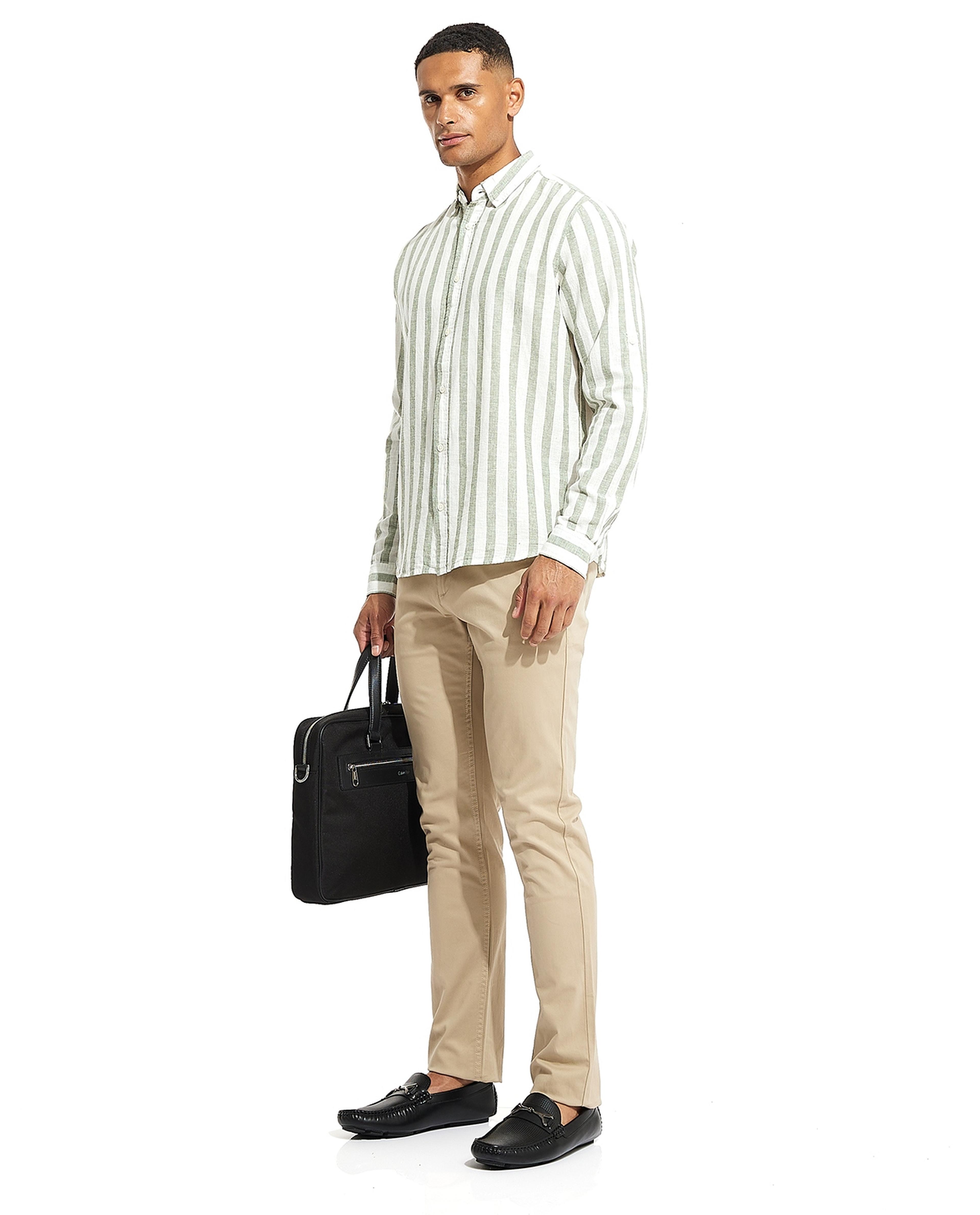 بنطال مدبب سادة مع زر