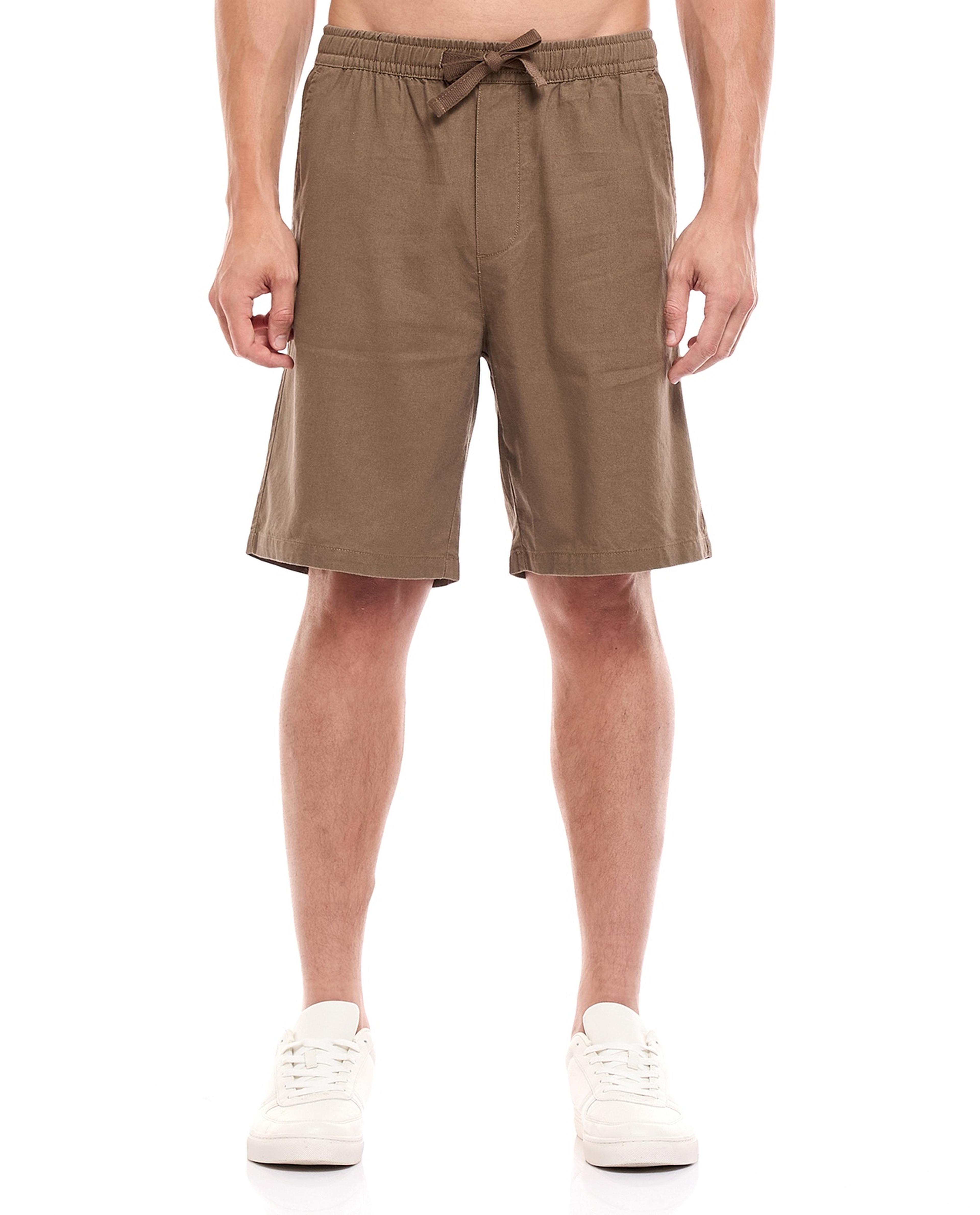 شورت سادة برباط على الخصر