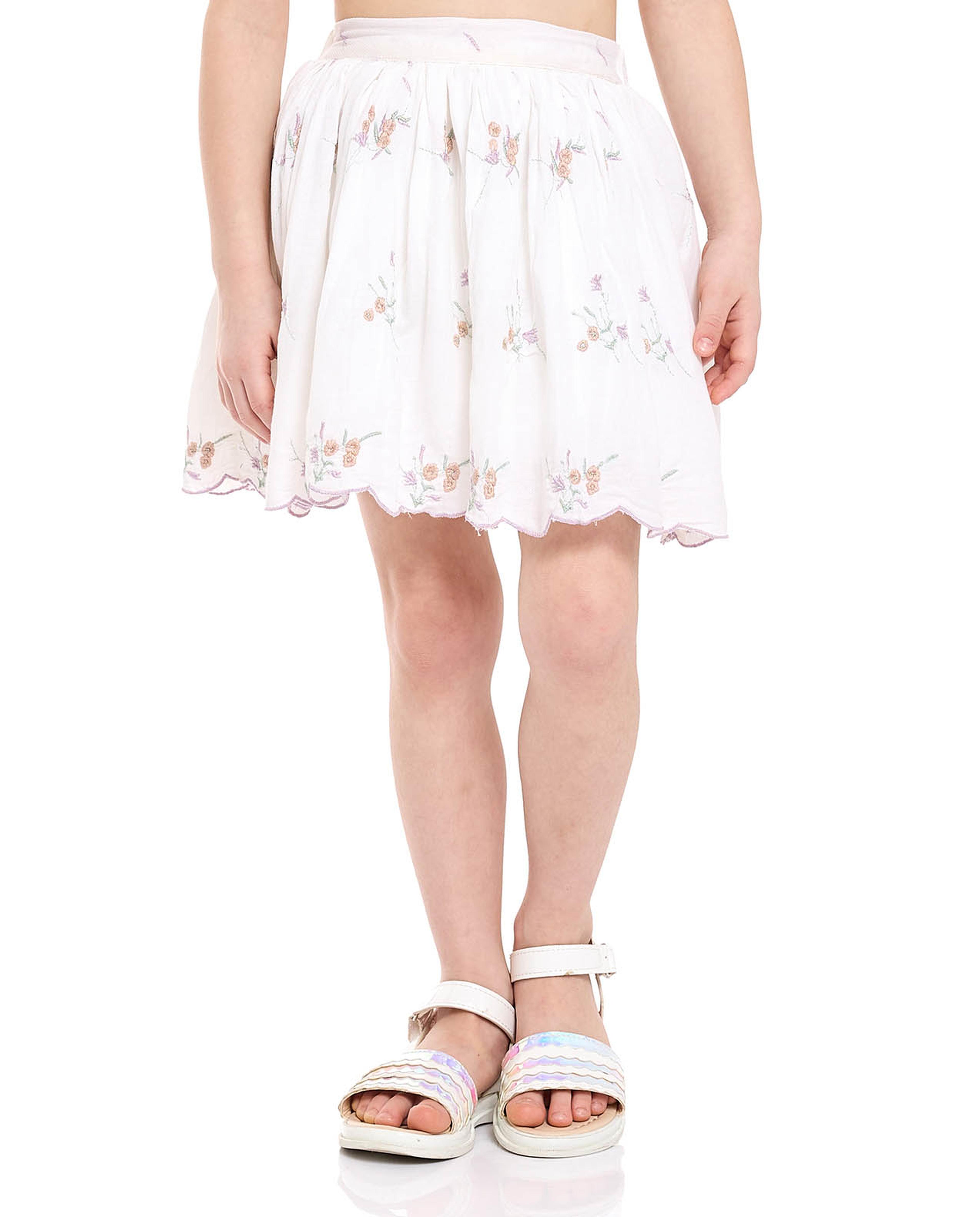 طقم توب مطرز وتنورة