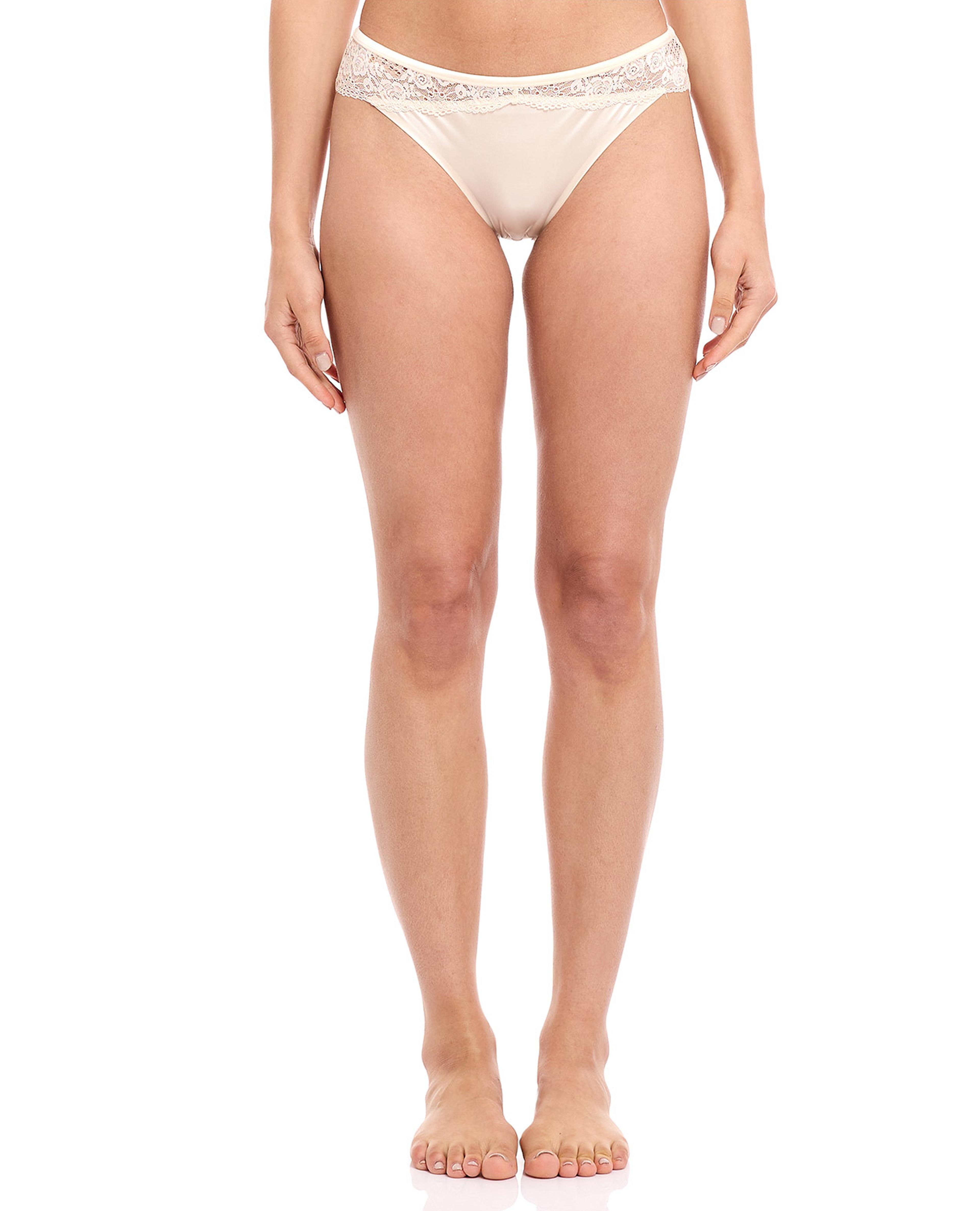 سروال بيكيني مزين بدانتيل