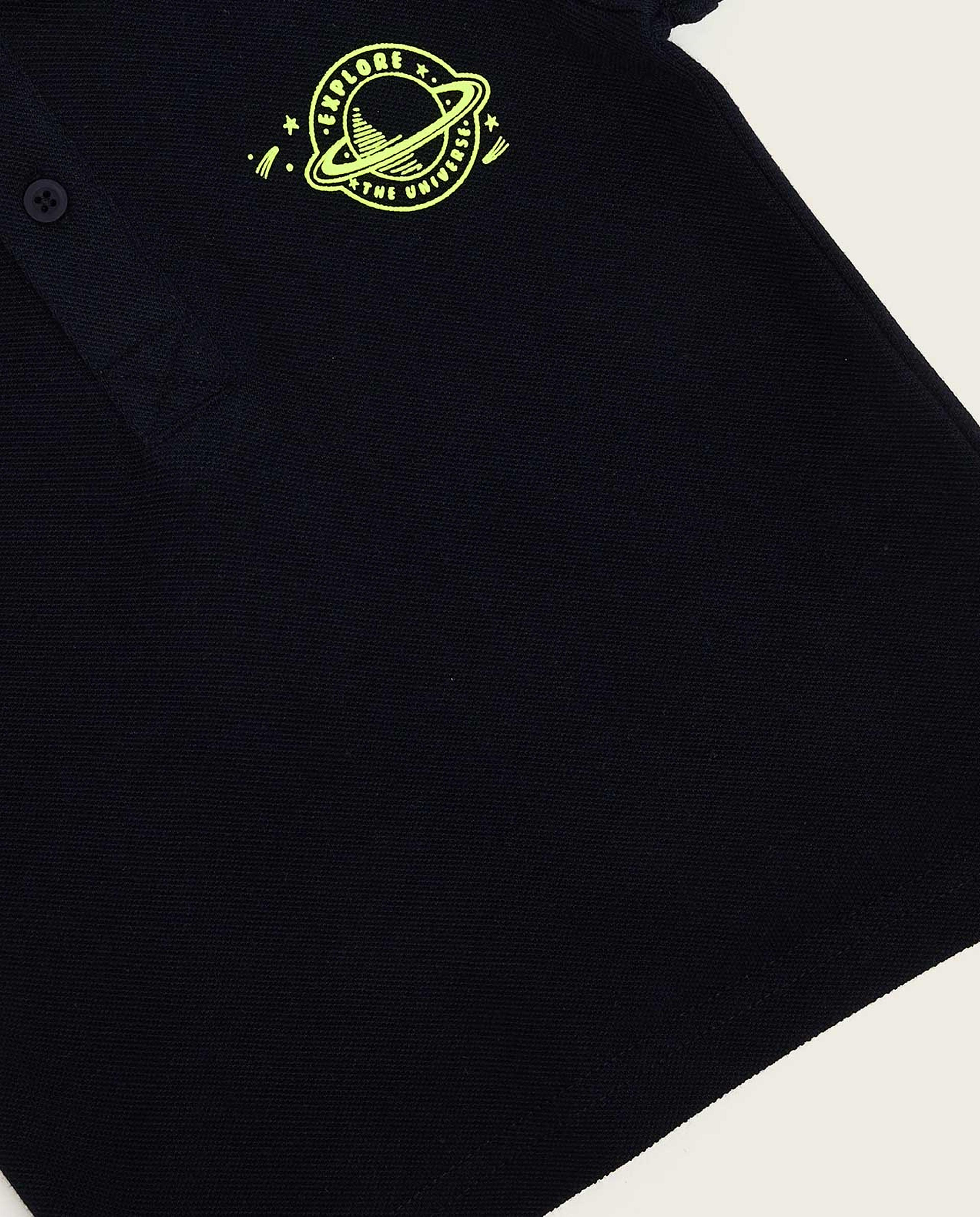 تيشيرت بولو بطبعة وأكمام قصيرة