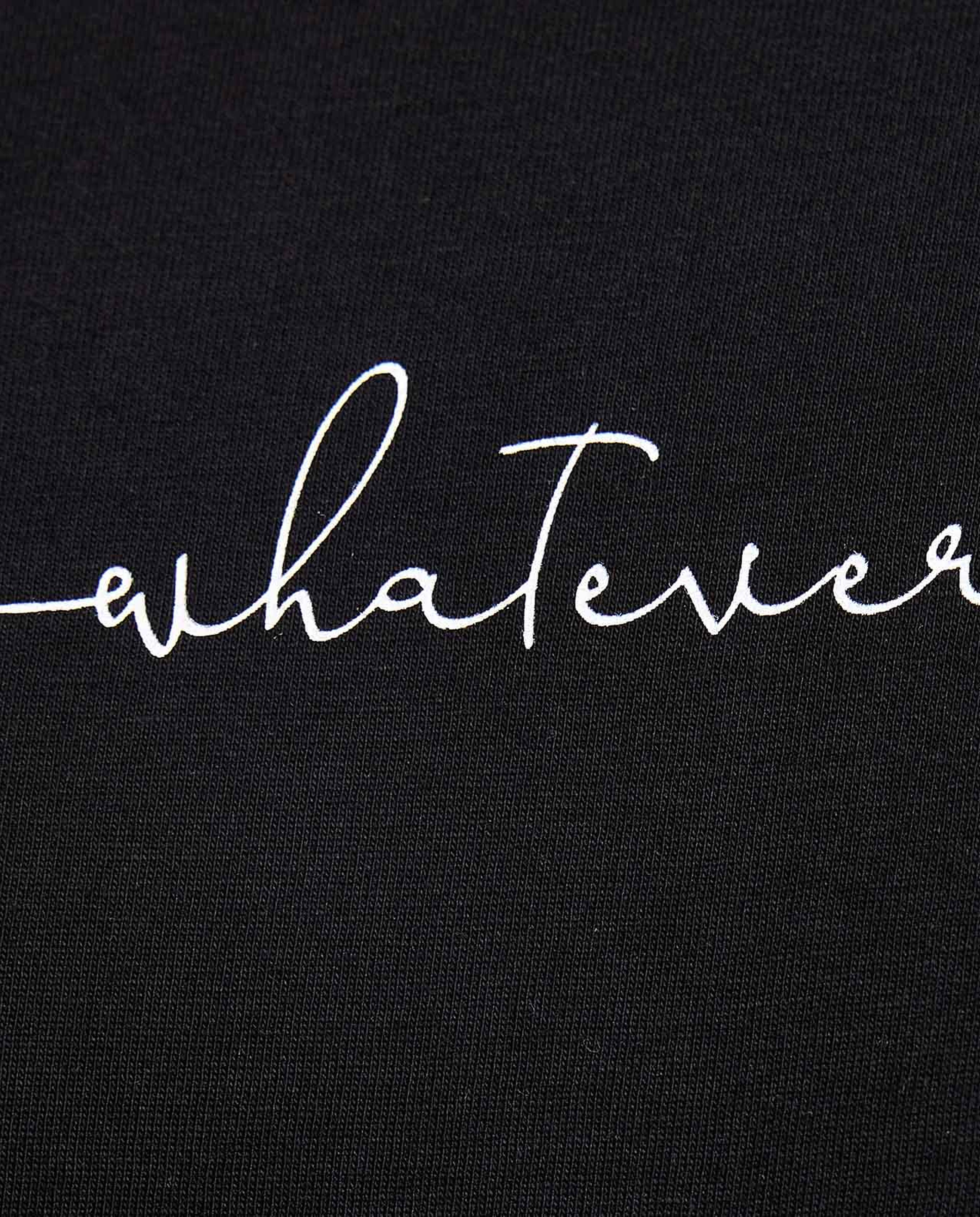 تيشيرت بأكمام قصيرة وياقة دائرية و طبعة