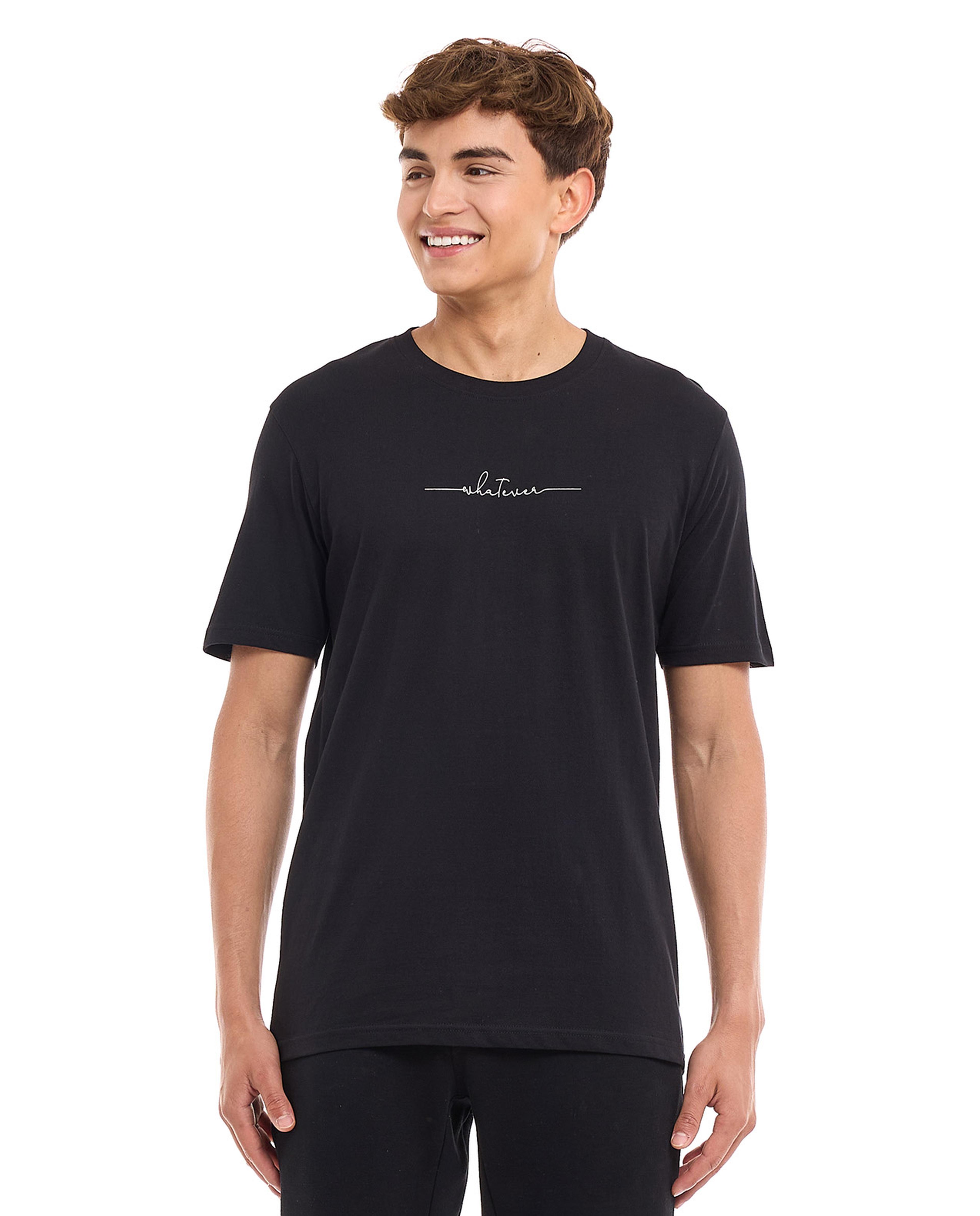 تيشيرت بأكمام قصيرة وياقة دائرية و طبعة