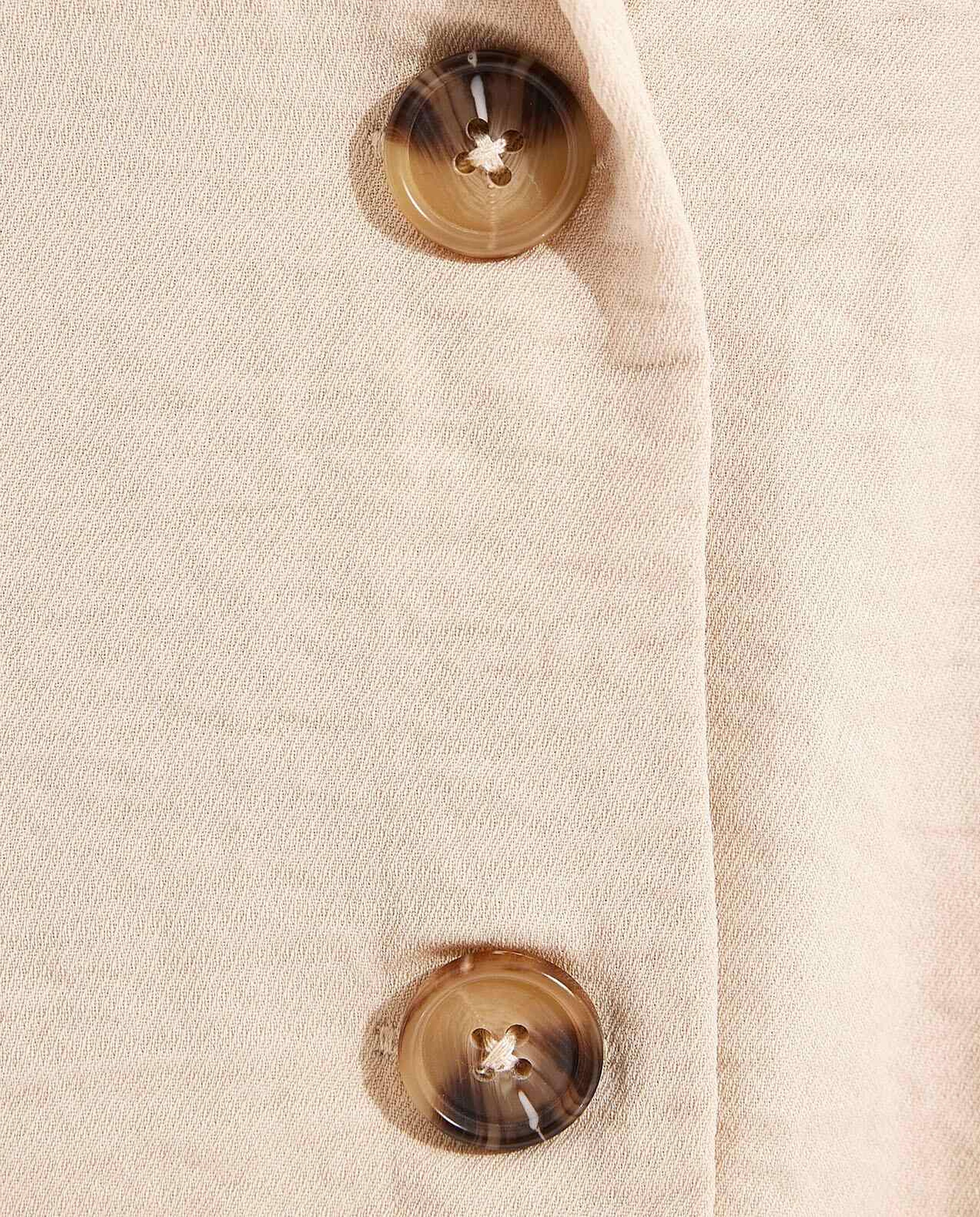 بليزر بأكمام طويلة