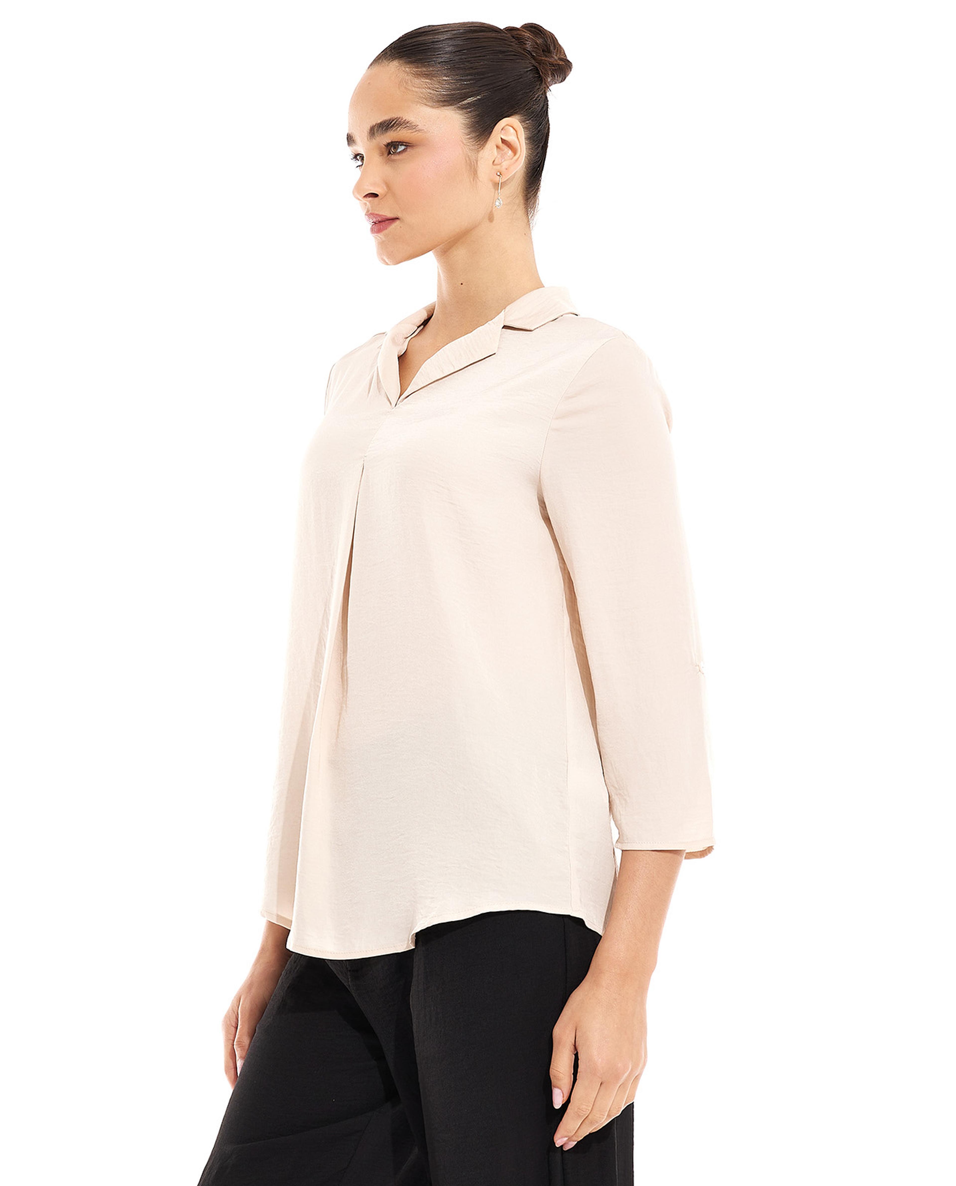 قميص بياقة ليبل وأكمام ثلاث أرباع