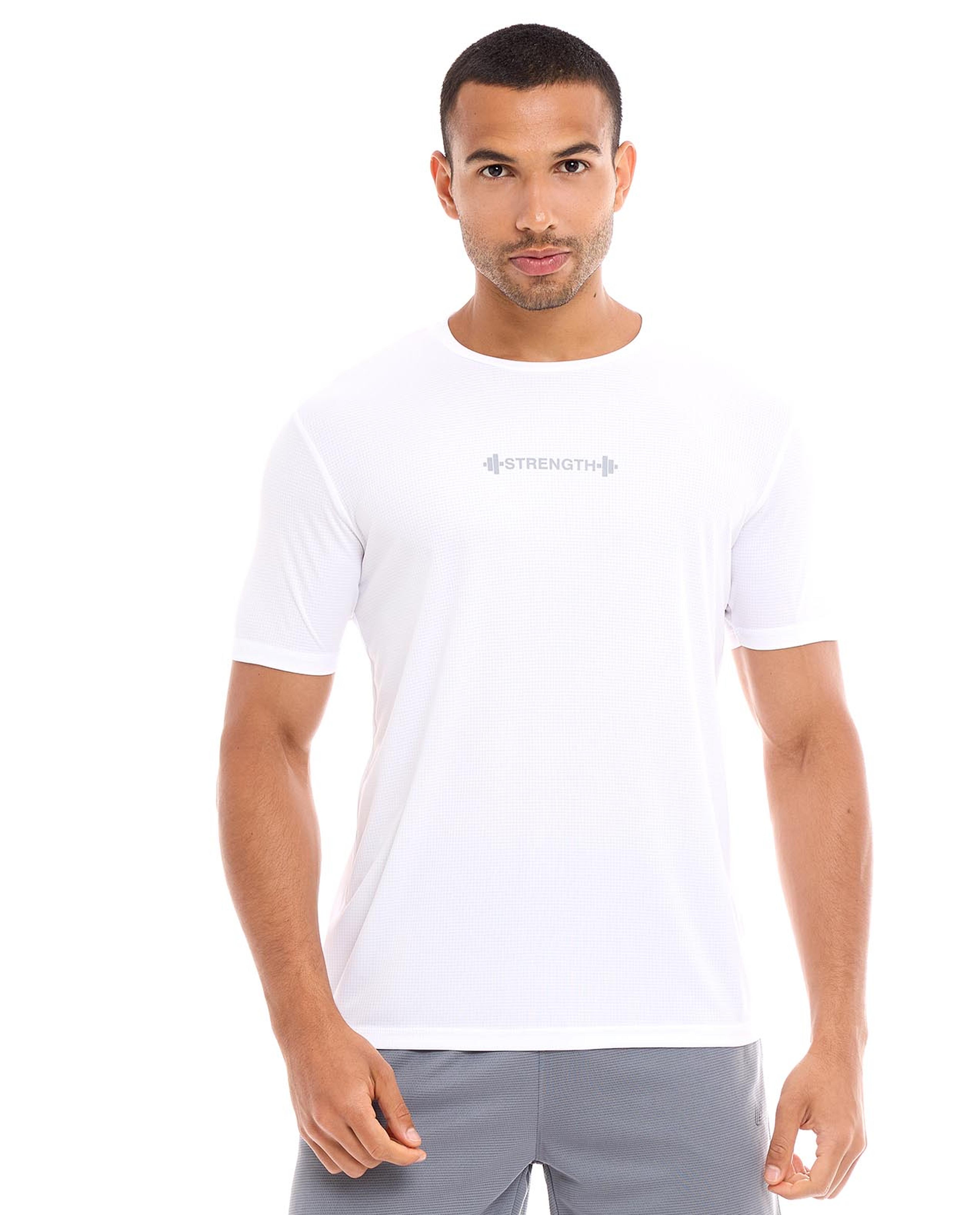 تيشيرت رياضي بياقة مستديرة وأكمام قصيرة وطبعة