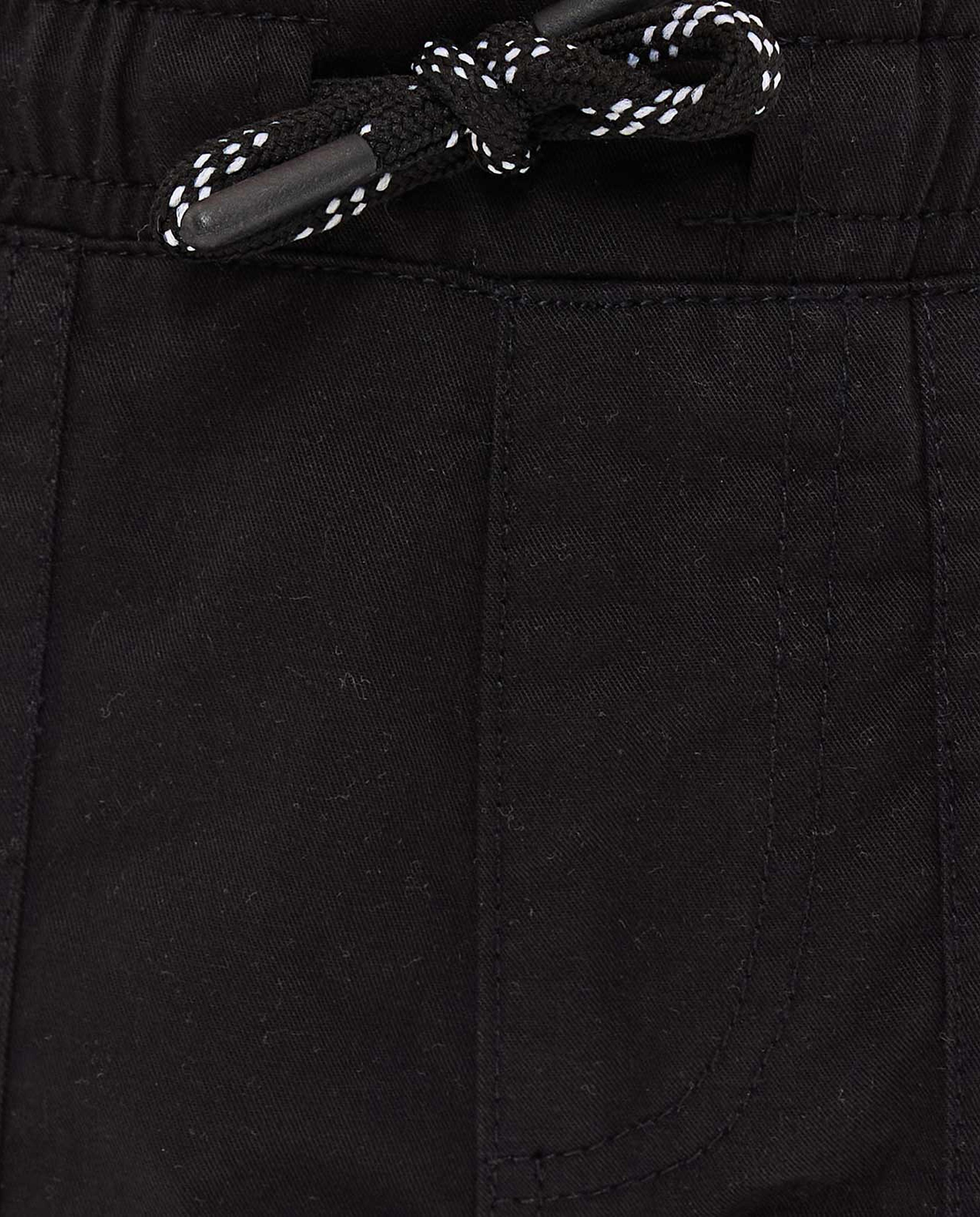 Pocket Detail Shorts with Drawstring Waist