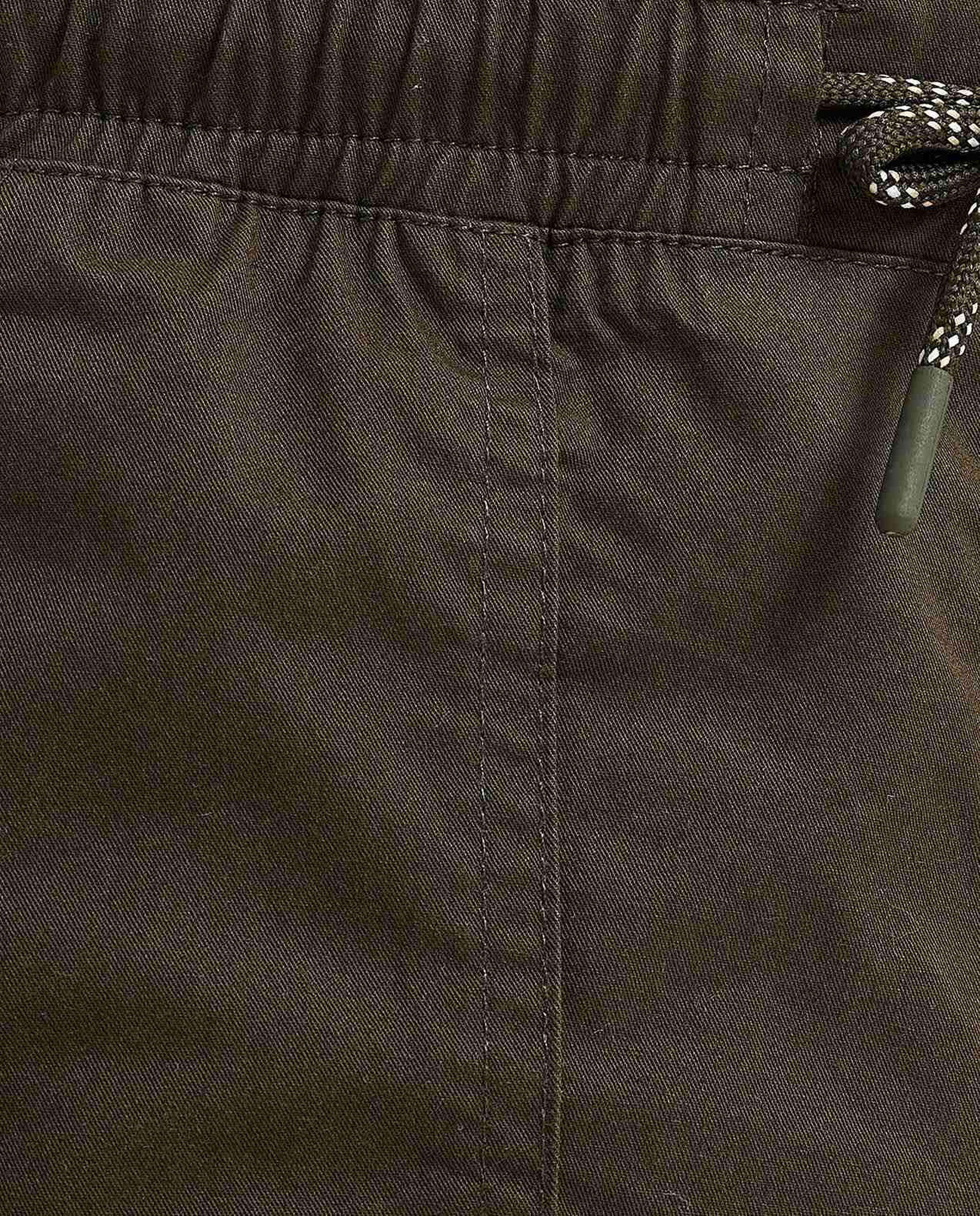 Pocket Detail Shorts with Drawstring Waist