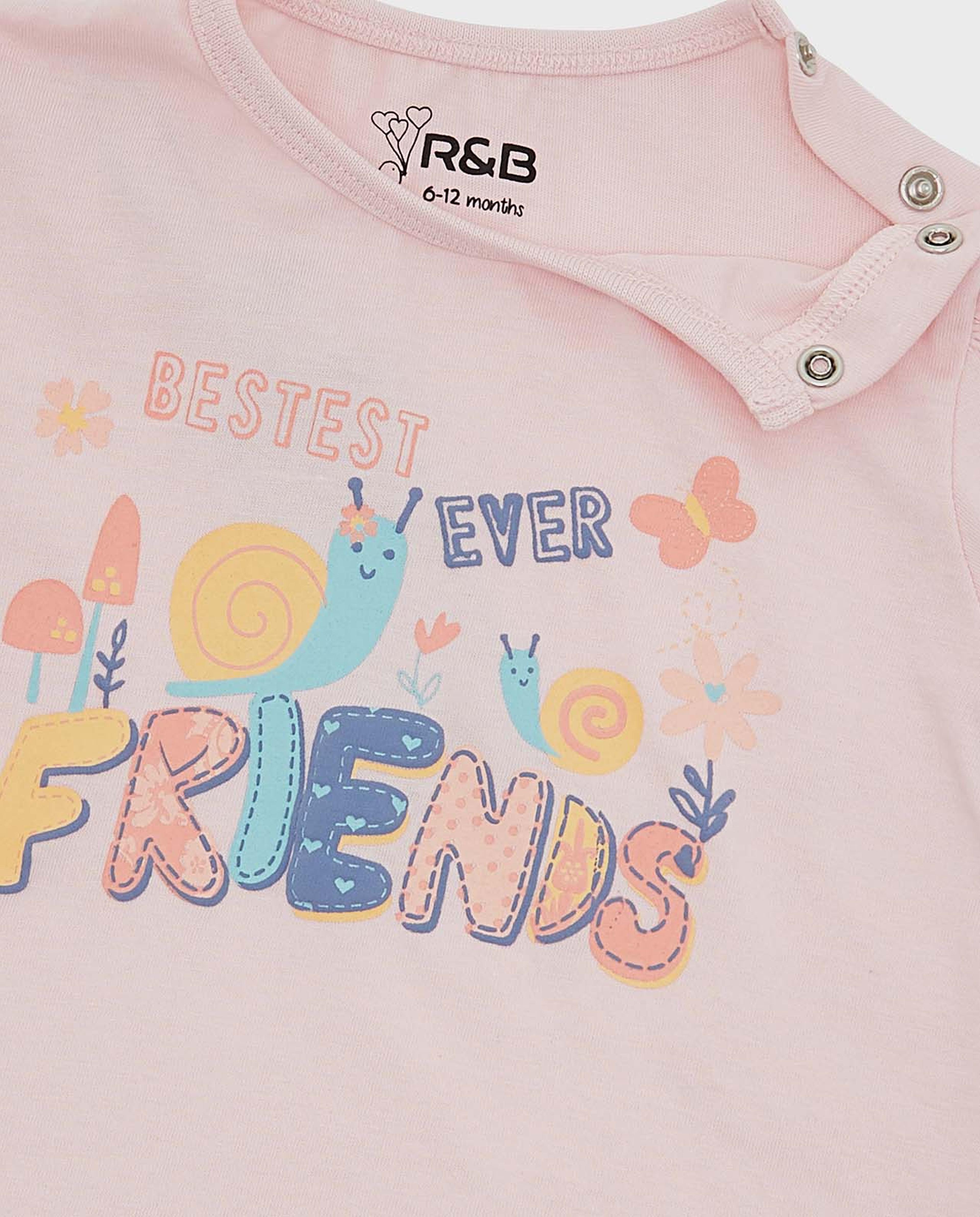 توب بأكمام باف ورقبة مستديرة بطبعة