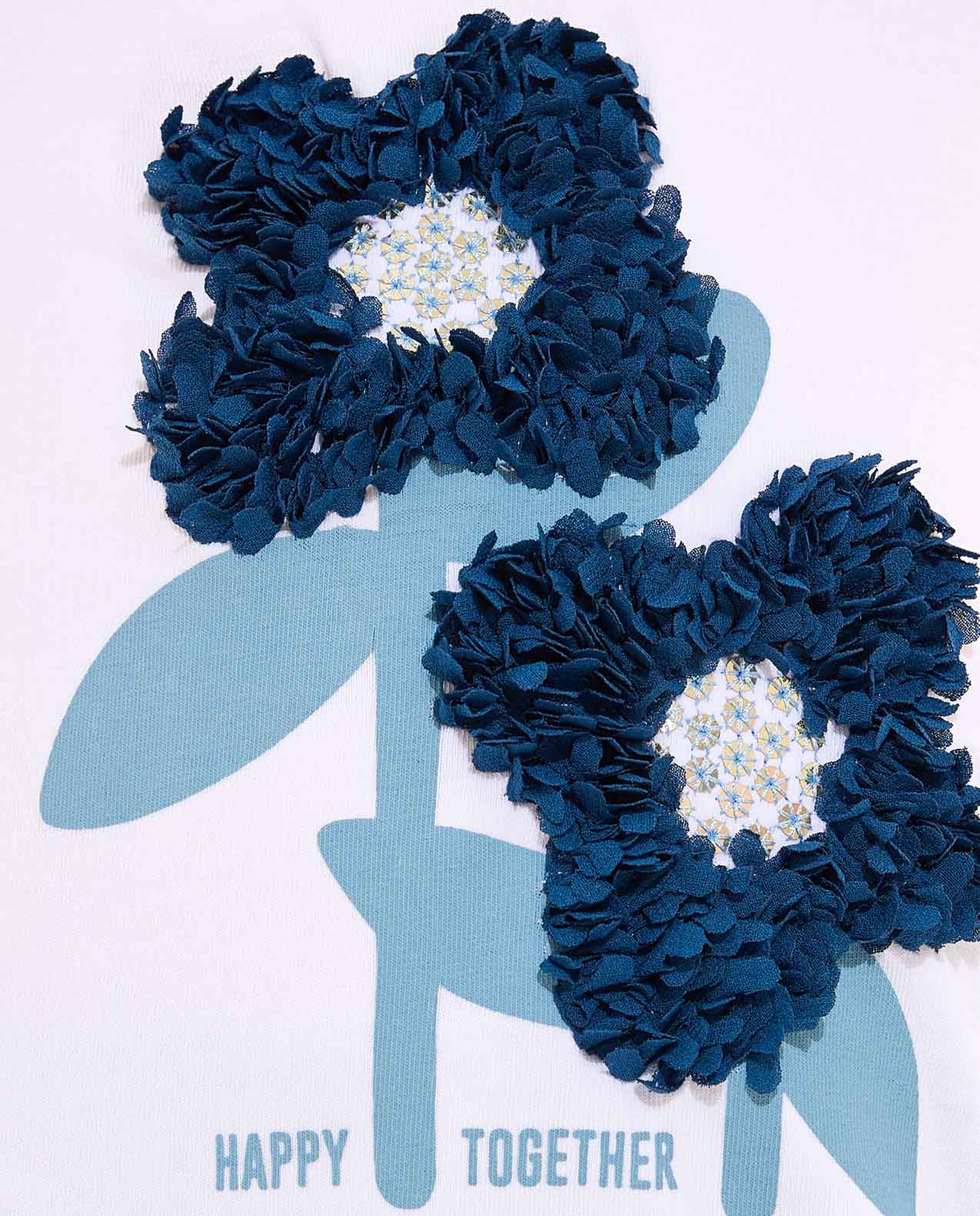 توب بياقة مستديرة وترتر