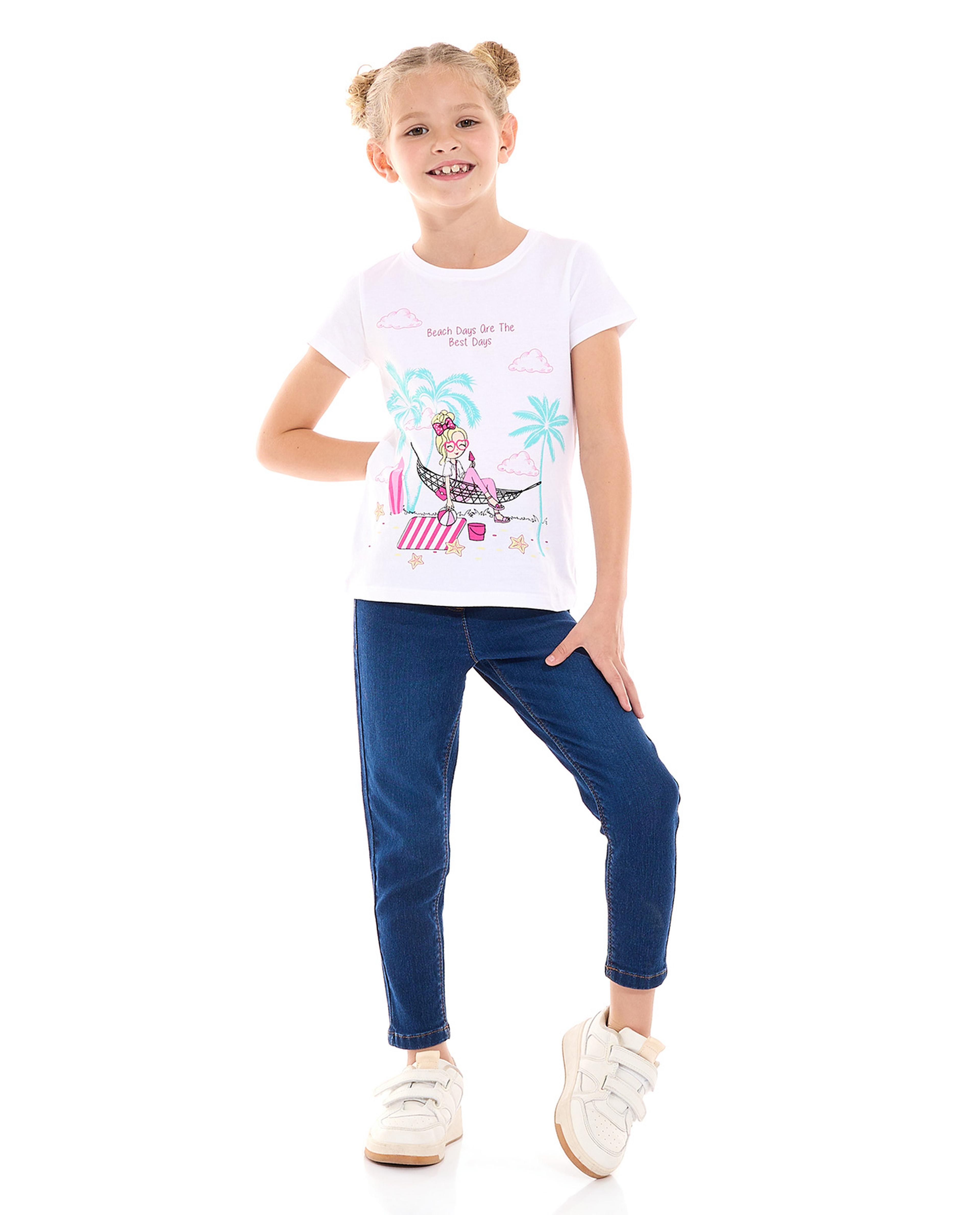 تيشيرت بياقة مستديرة وأكمام قصيرة وطبعة جرافيكية