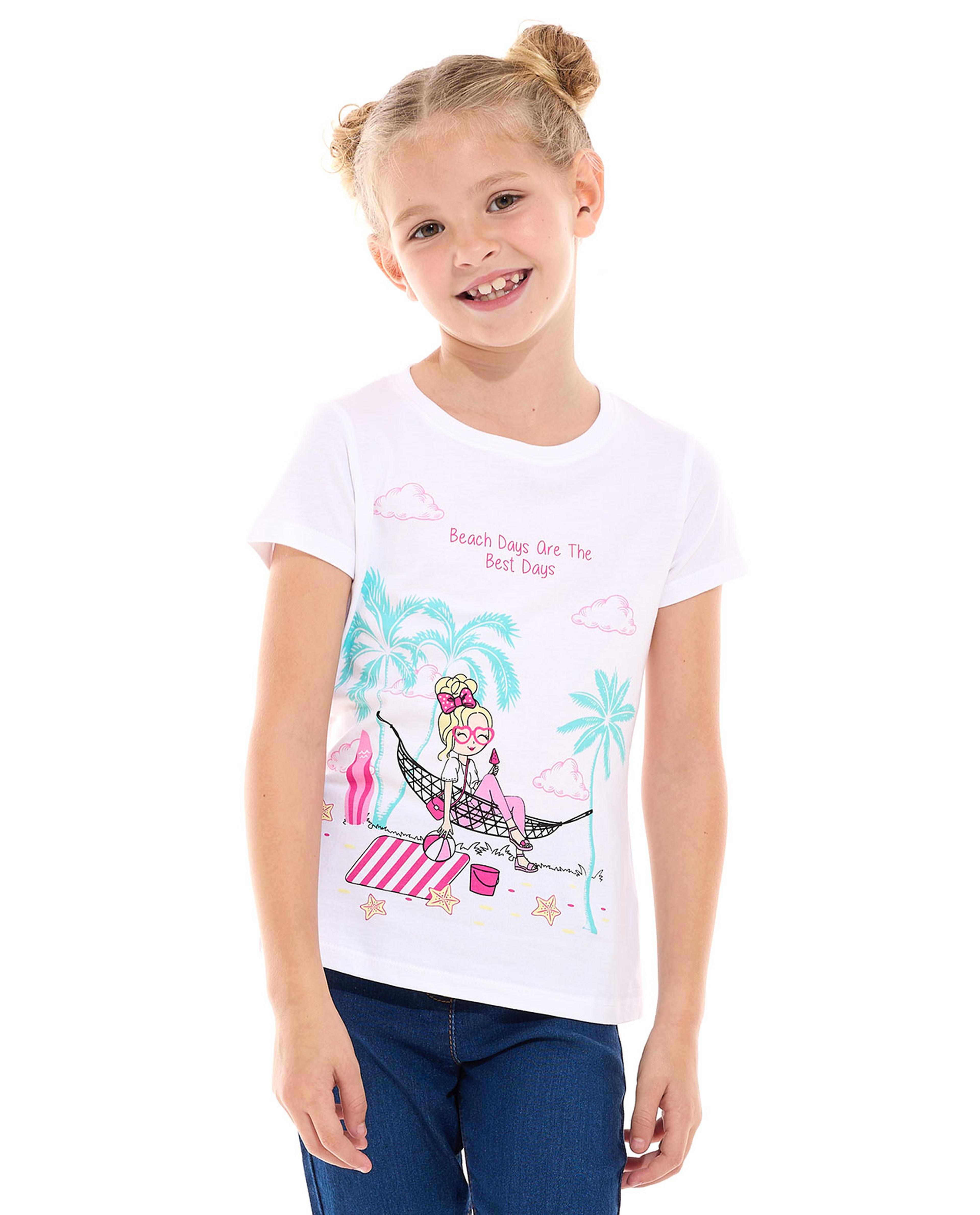 تيشيرت بياقة مستديرة وأكمام قصيرة وطبعة جرافيكية