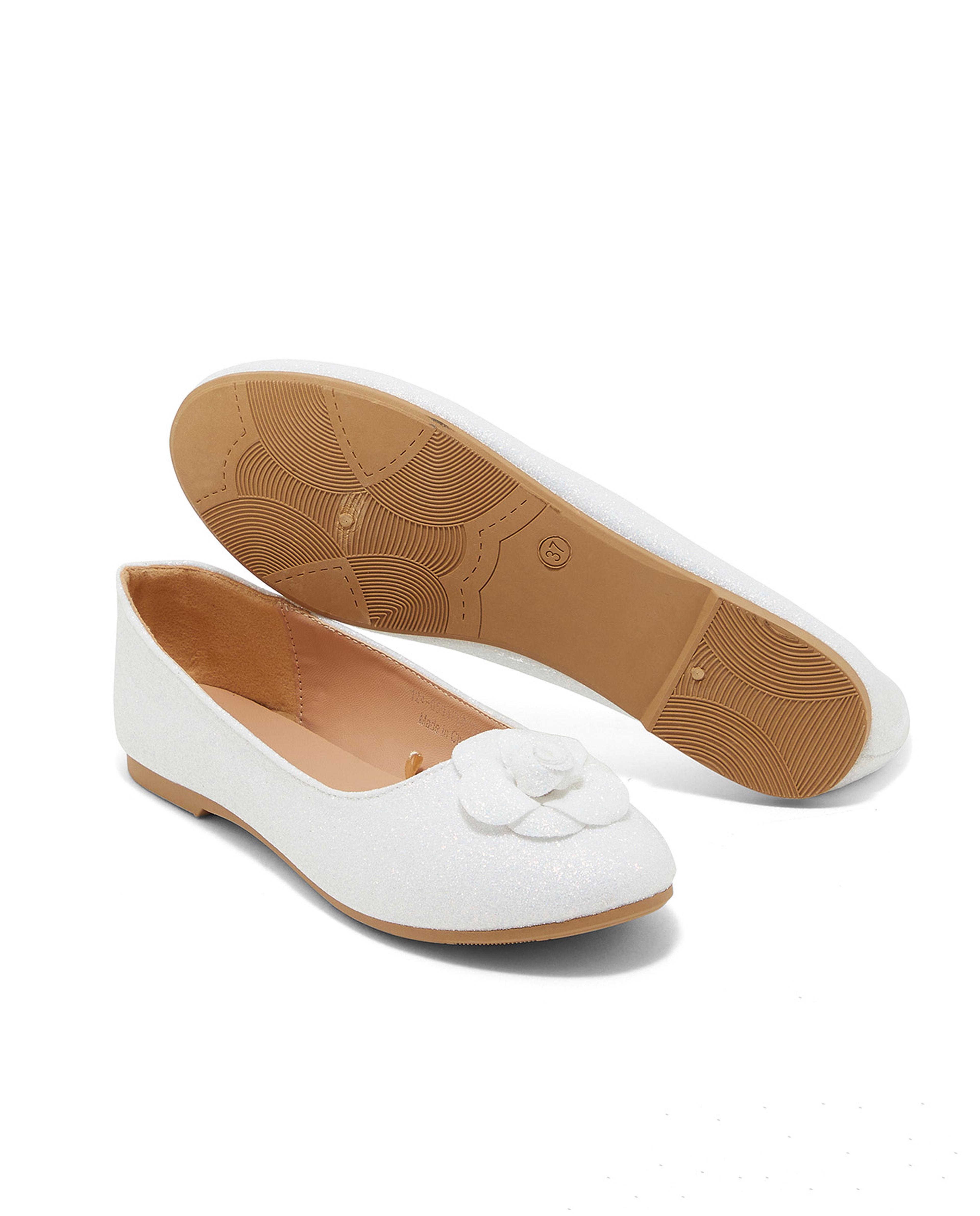 حذاء باليرينا مطرز