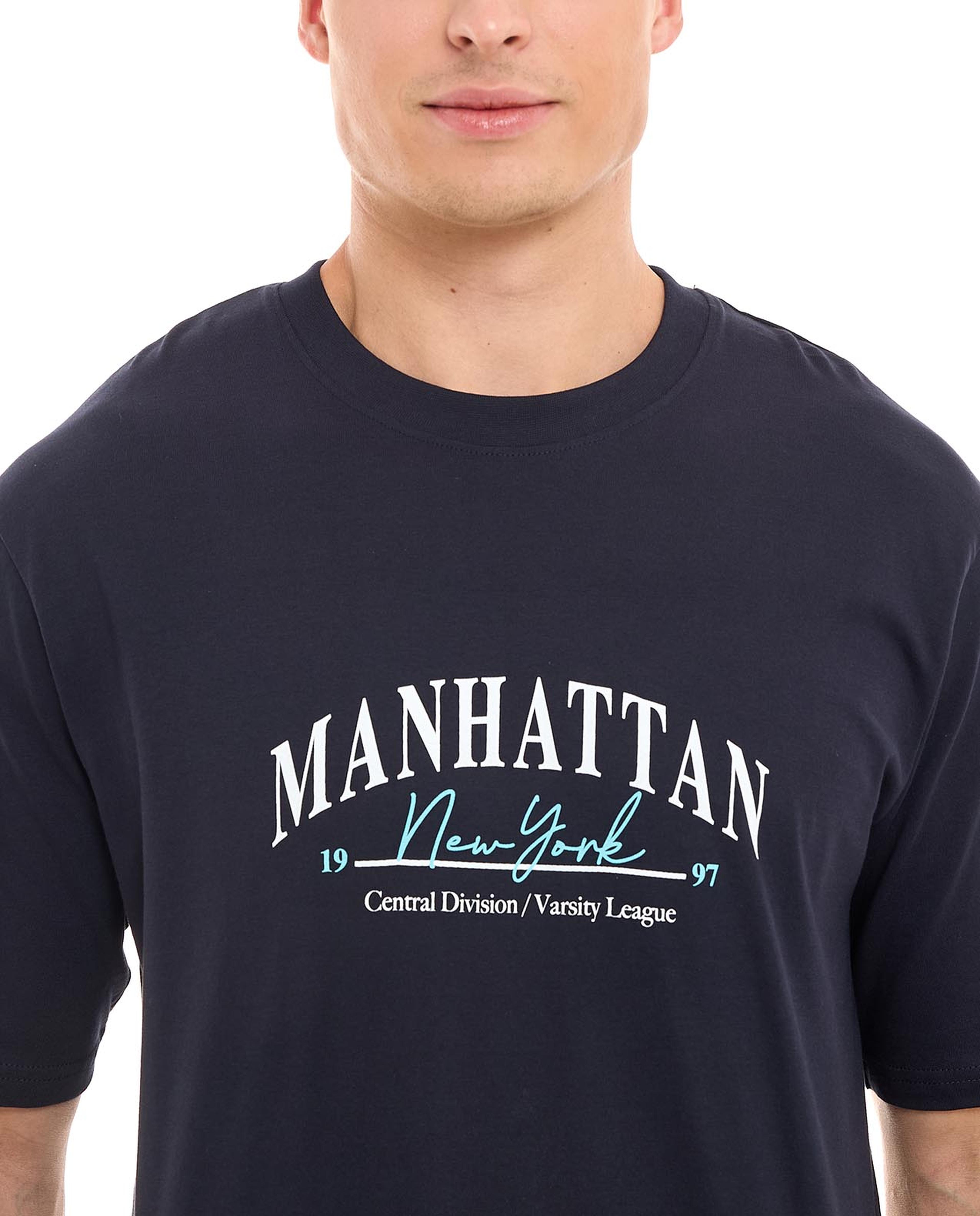 تيشيرت باكمام طويلة ورقبة مستديرة