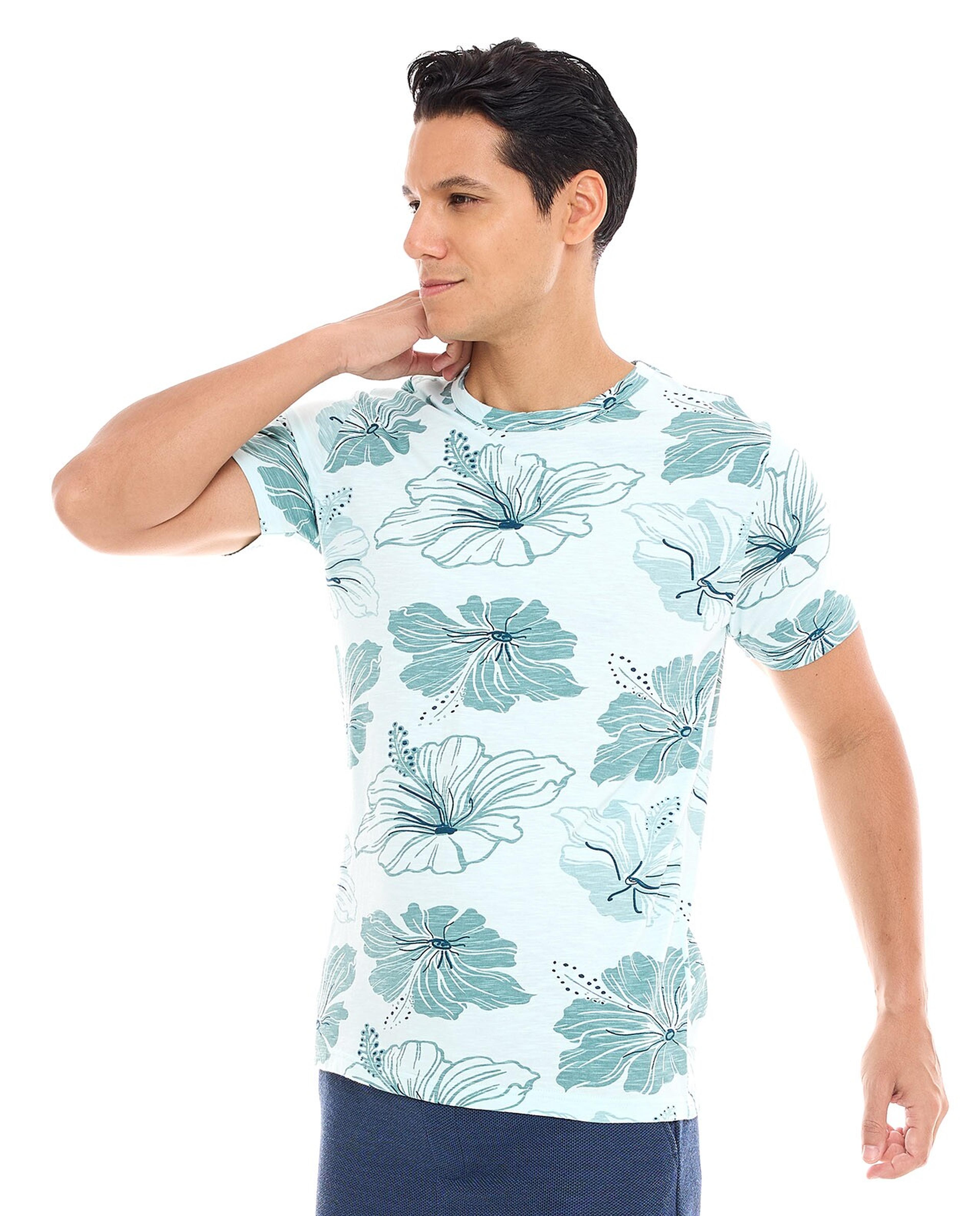 تيشيرت  بطبعة زهور بأكمام قصيرة