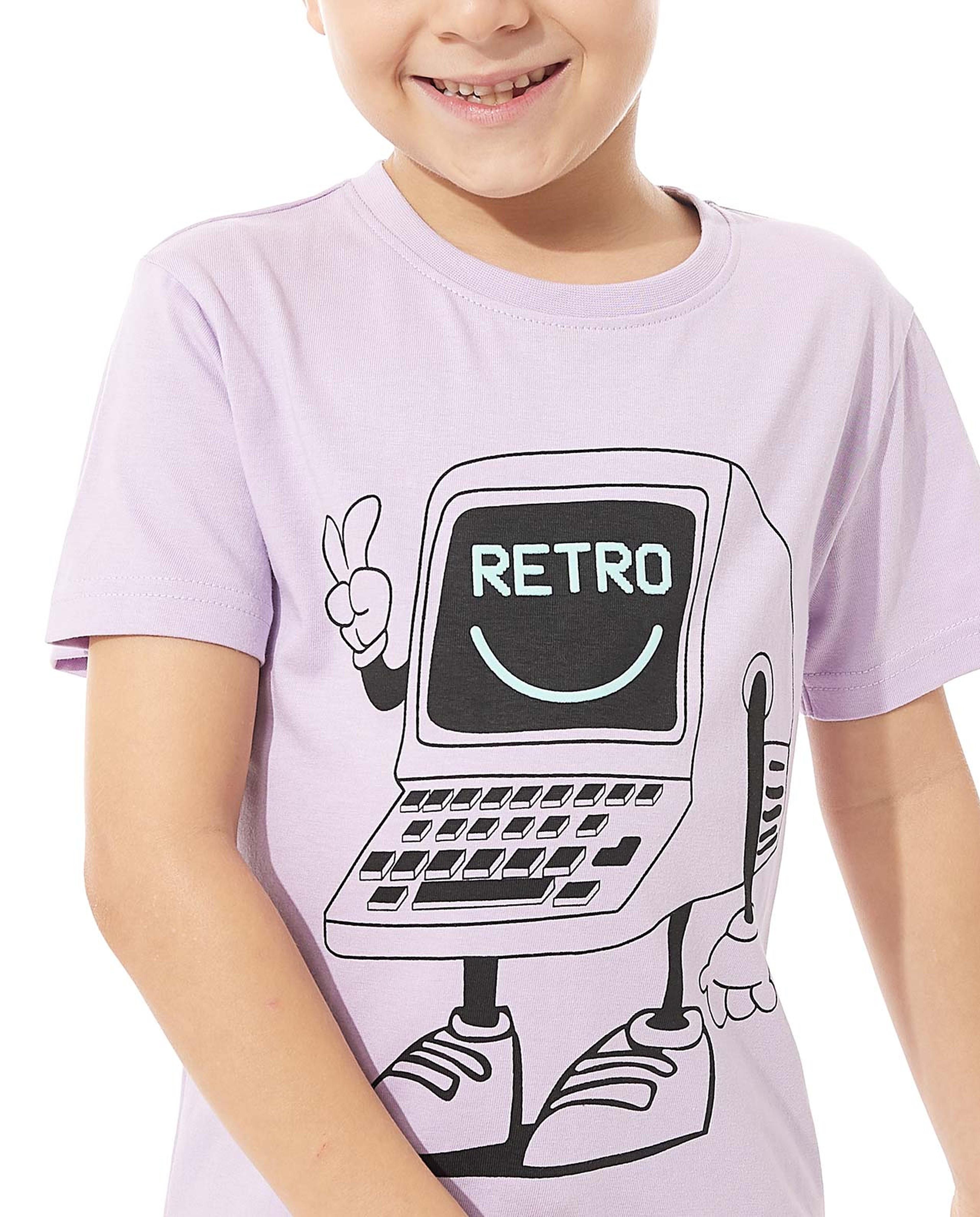 Graphic Print T-Shirt with Crew Neck and Short Sleeves