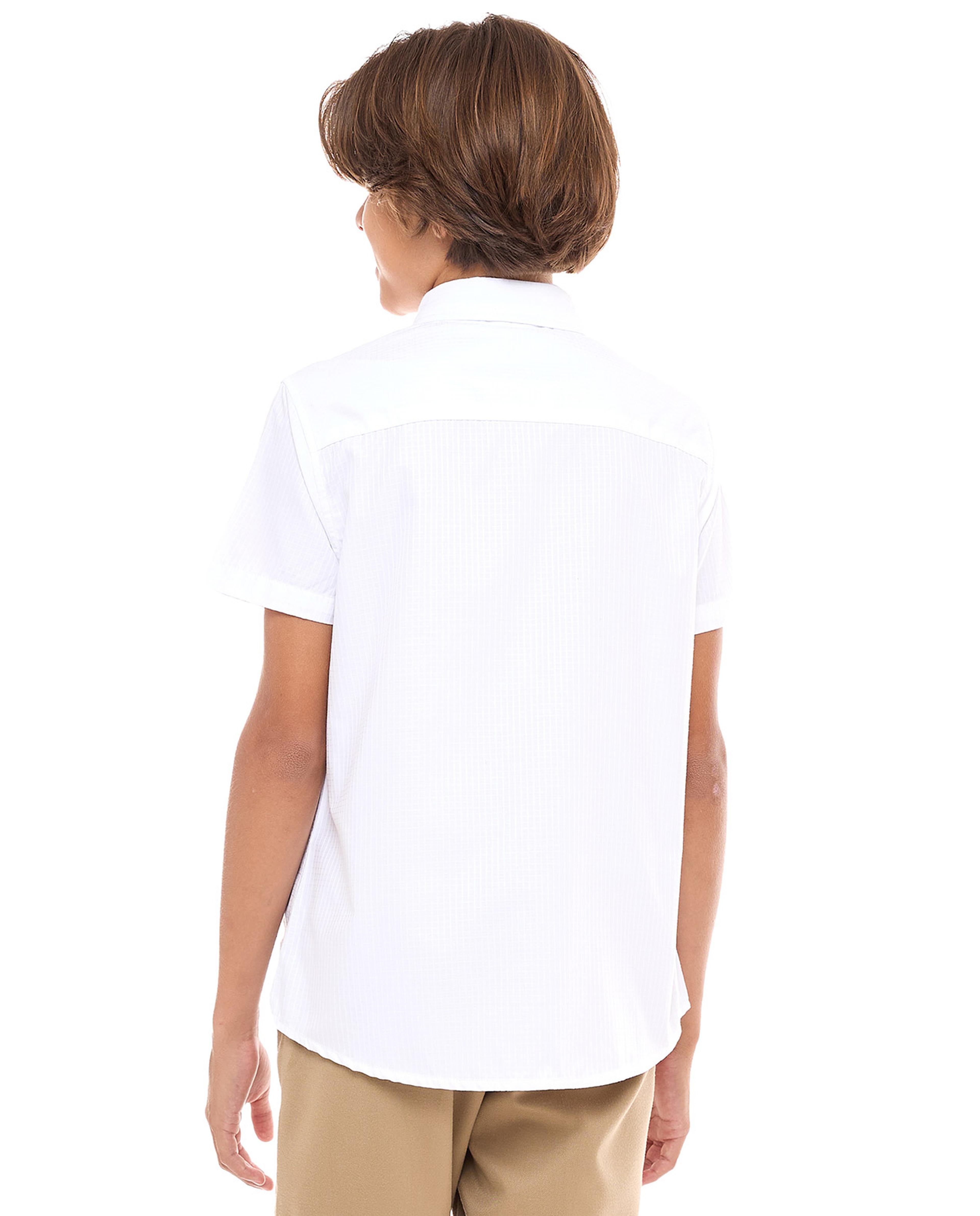 Solid Shirt with Classic Collar and Short Sleeves