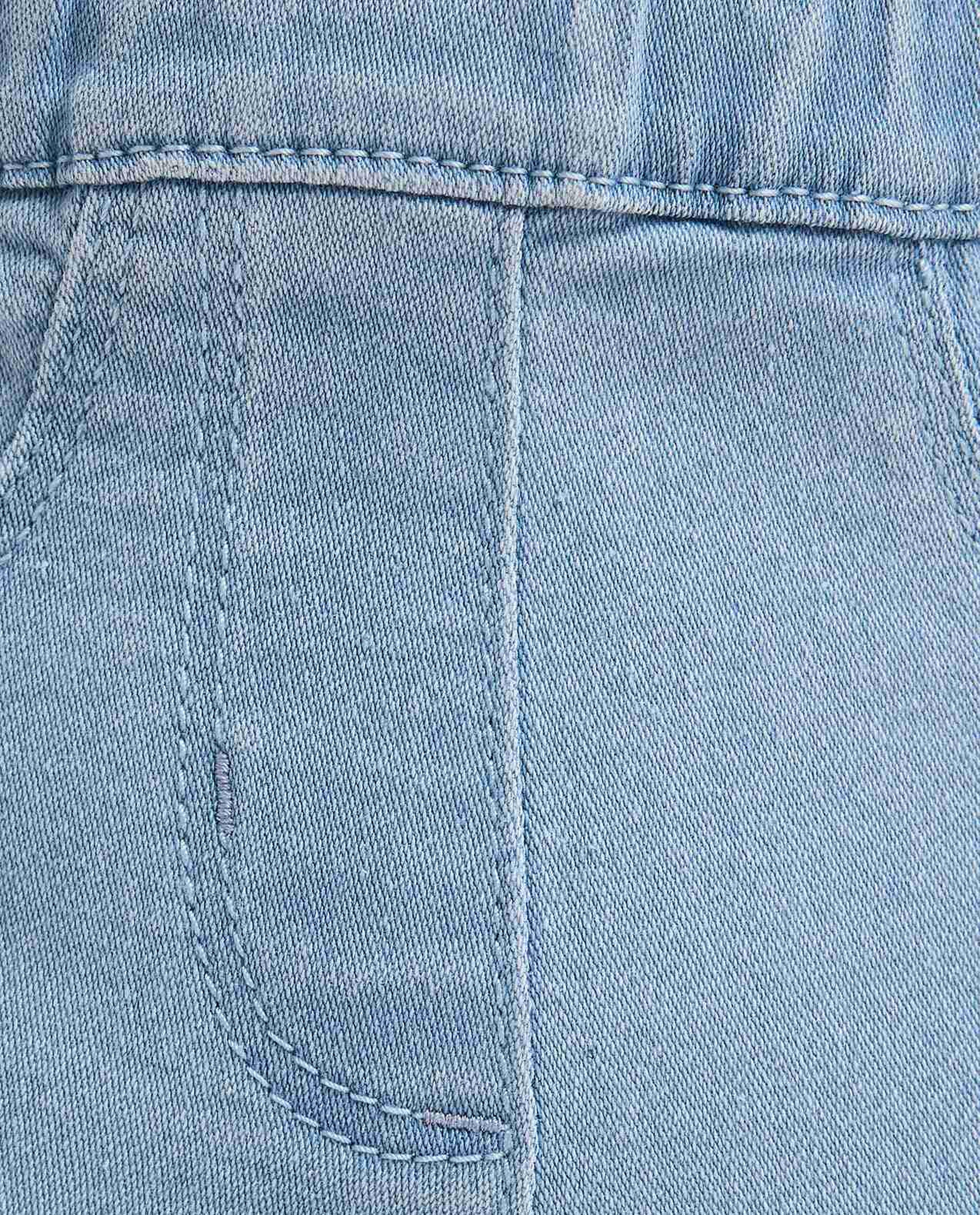 بنطال جينز بخصر مطاطي