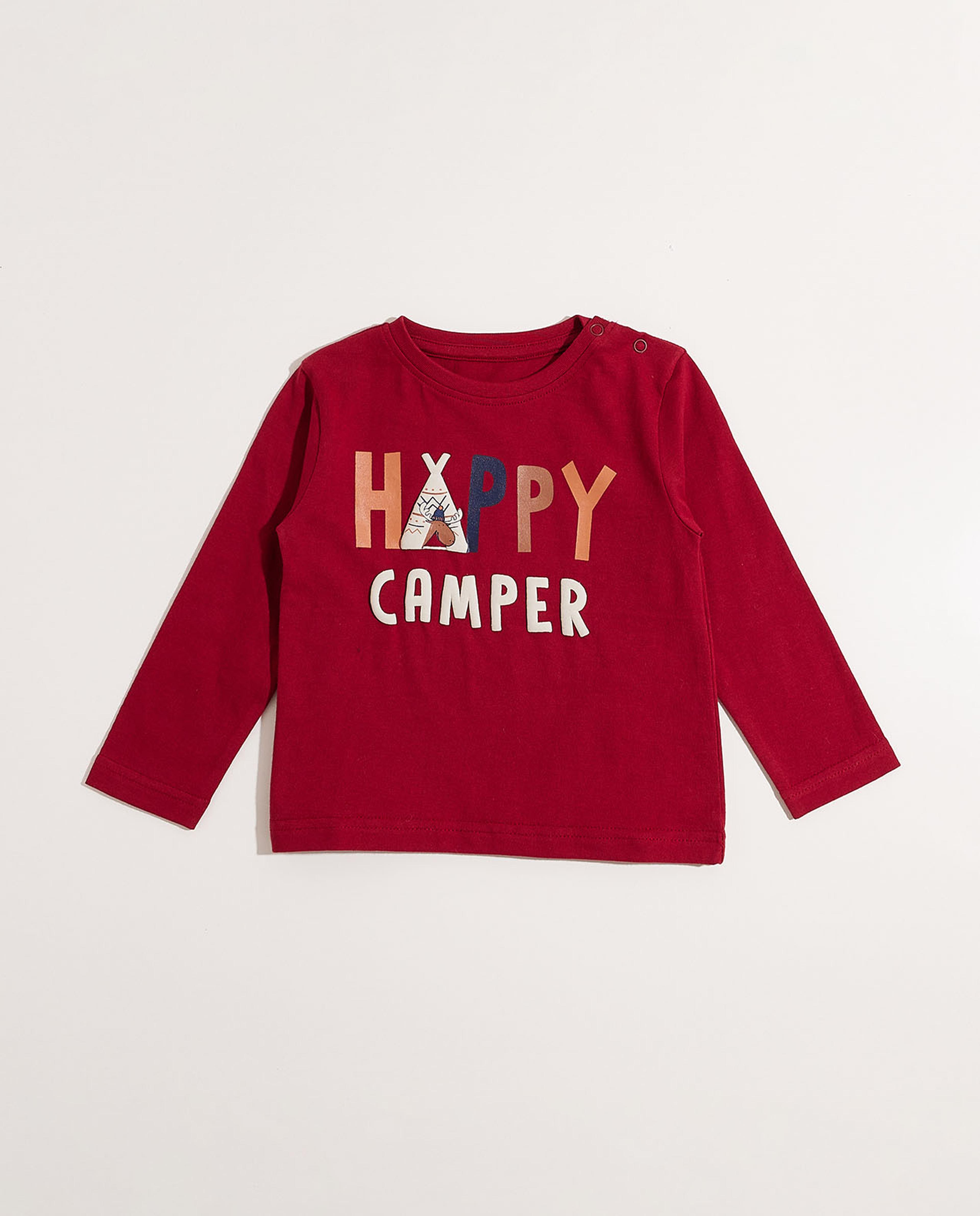 سويتشيرت مطبوع بياقة دائرية وأكمام طويلة