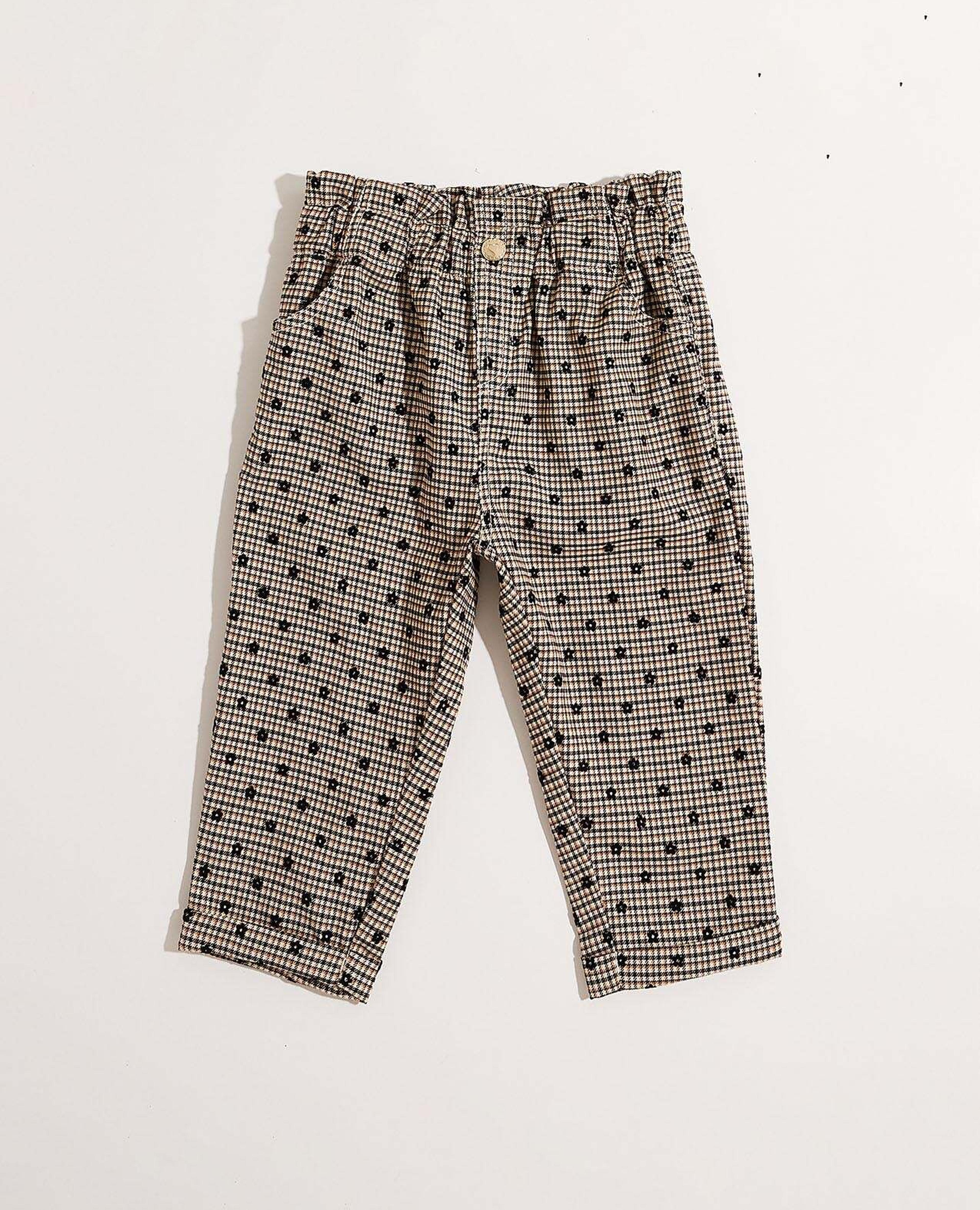 بنطال منقوش بأزرار