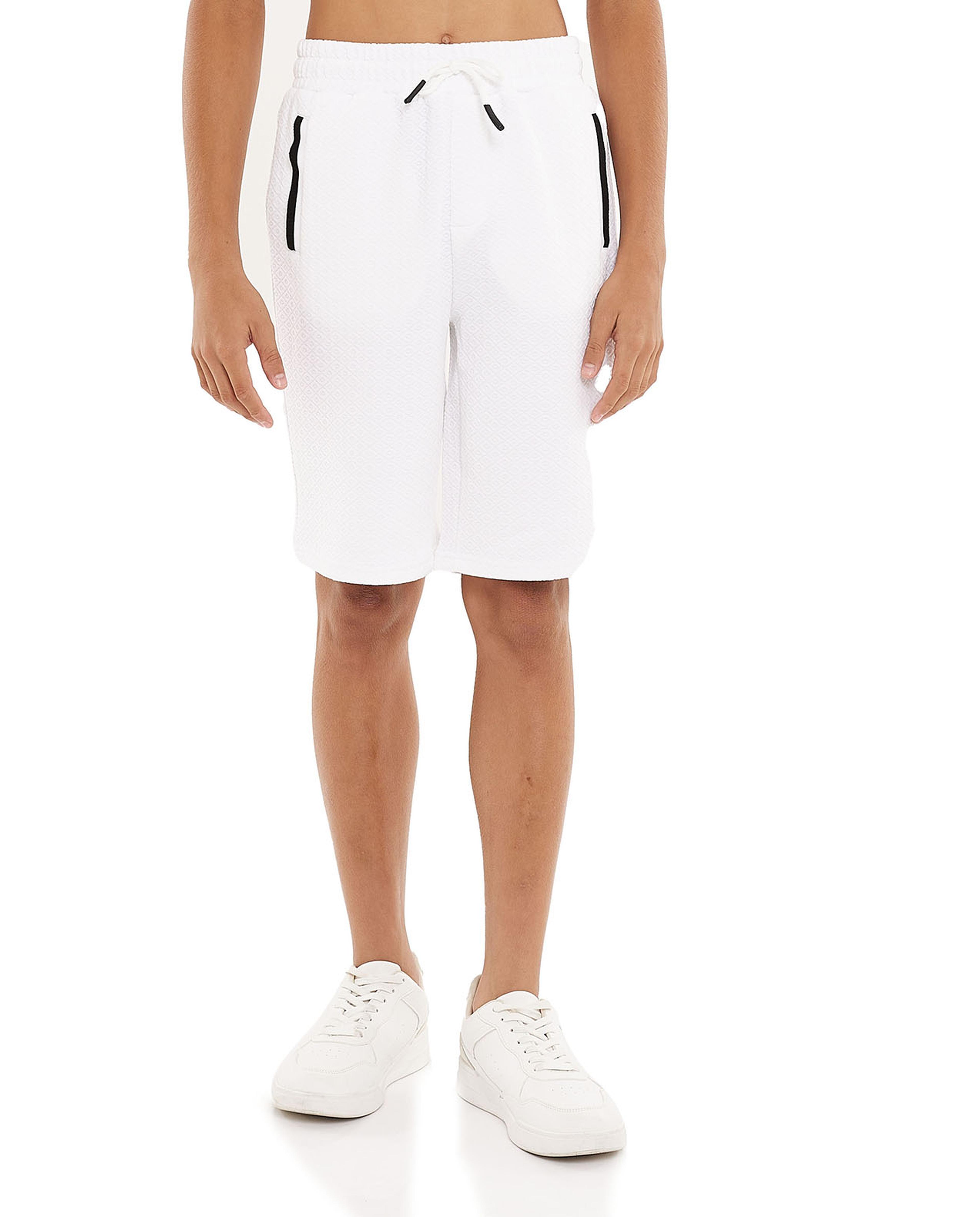 طقم تيشيرت بطبعة وشورت