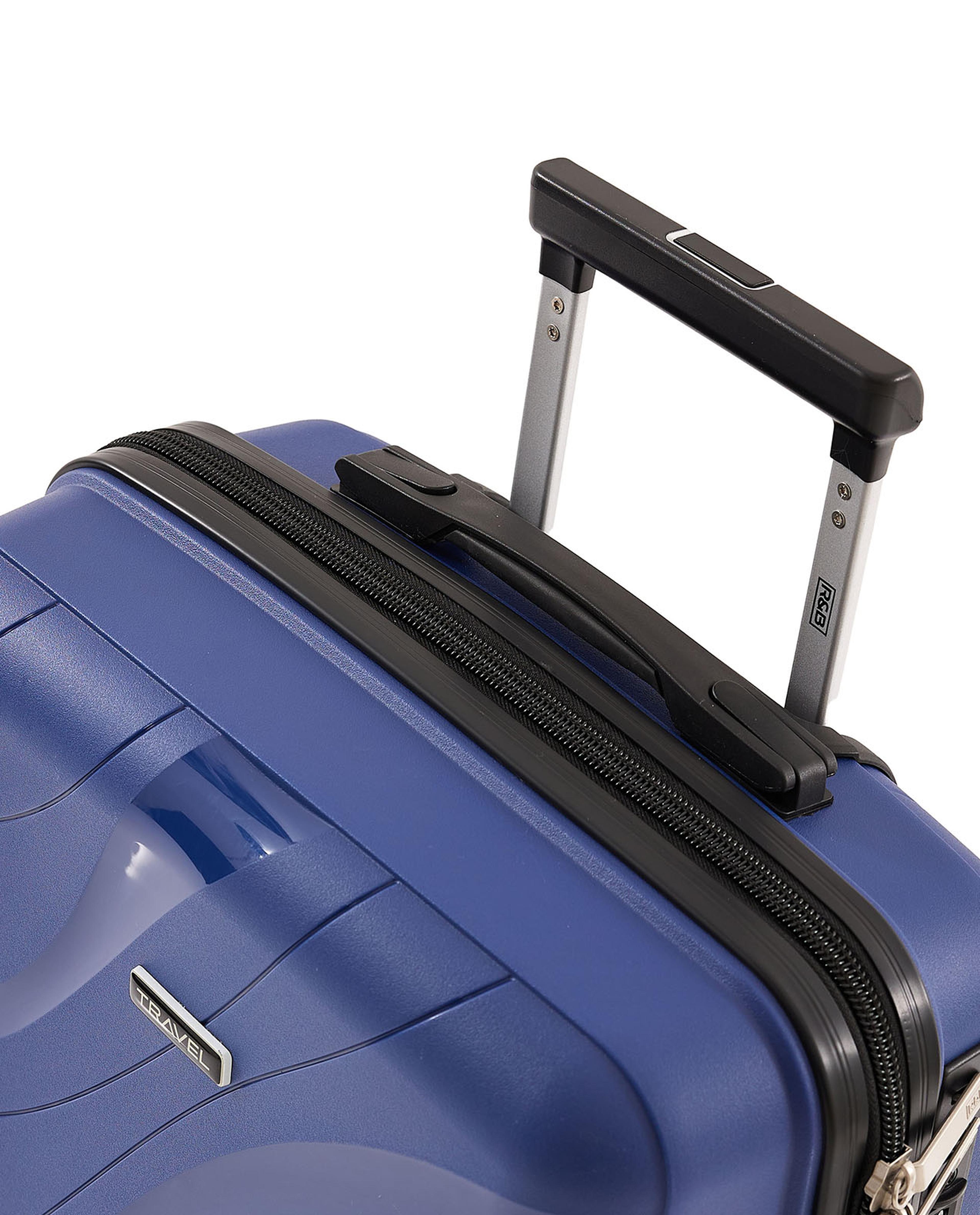 حقيبة بعجلات صلبة