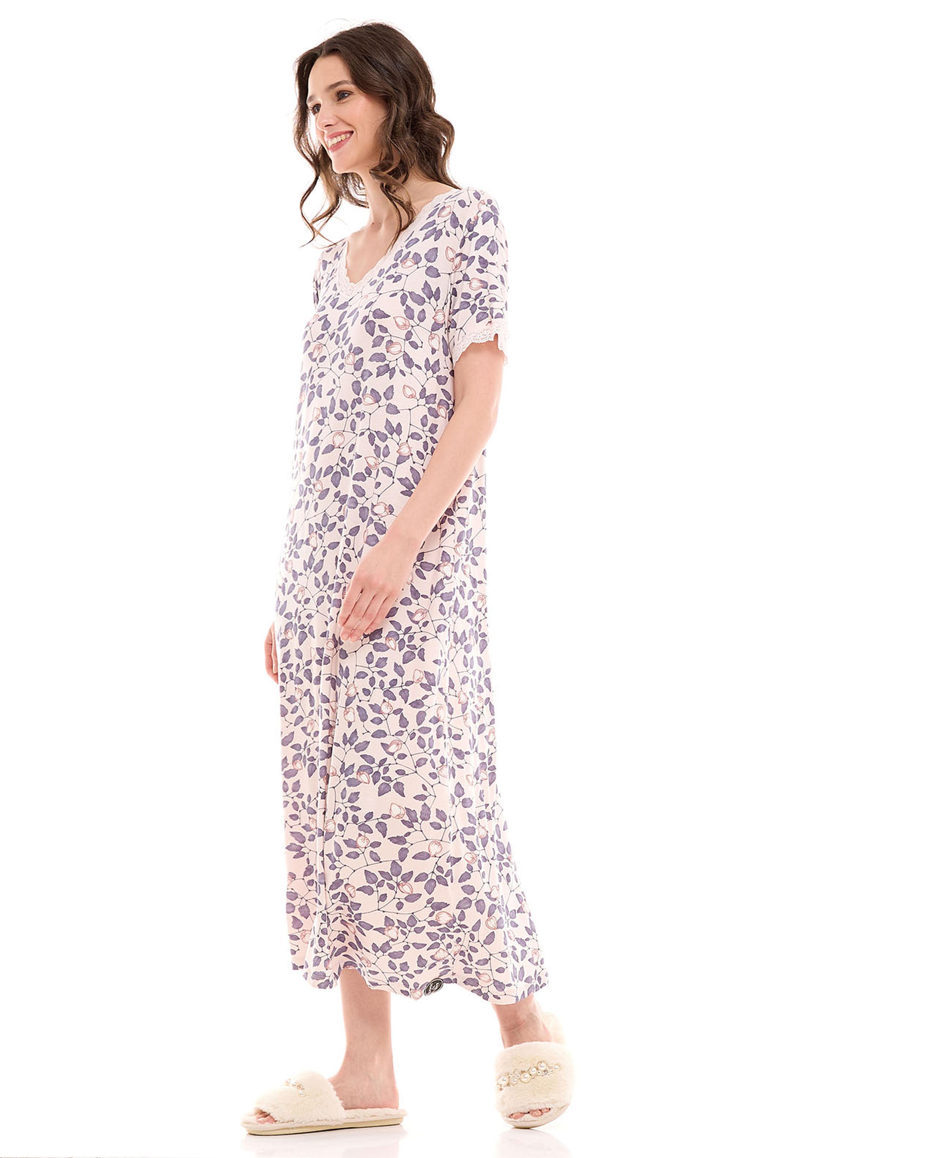 فستان نوم بطبعة وأكمام قصيرة