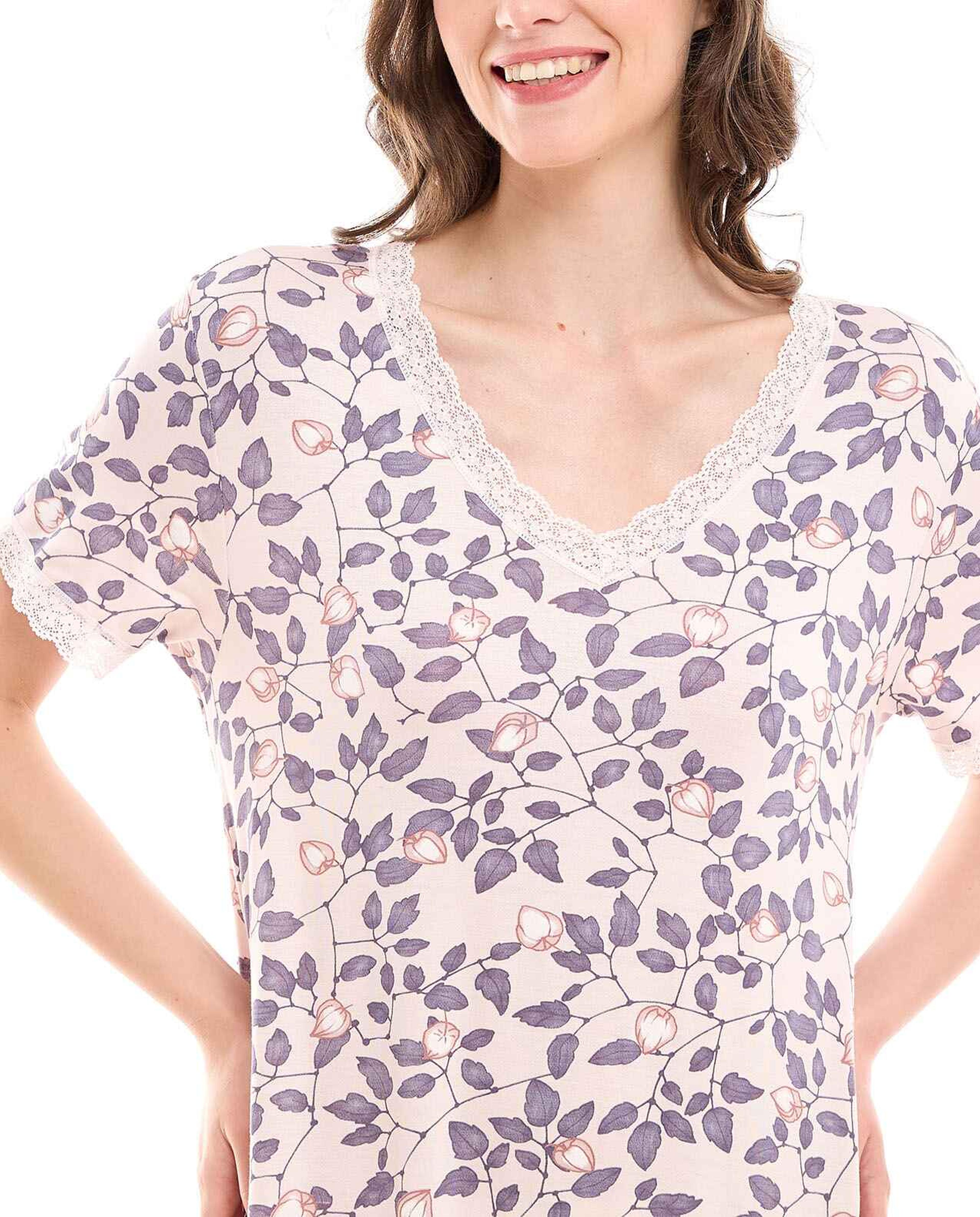 فستان نوم بطبعة وأكمام قصيرة