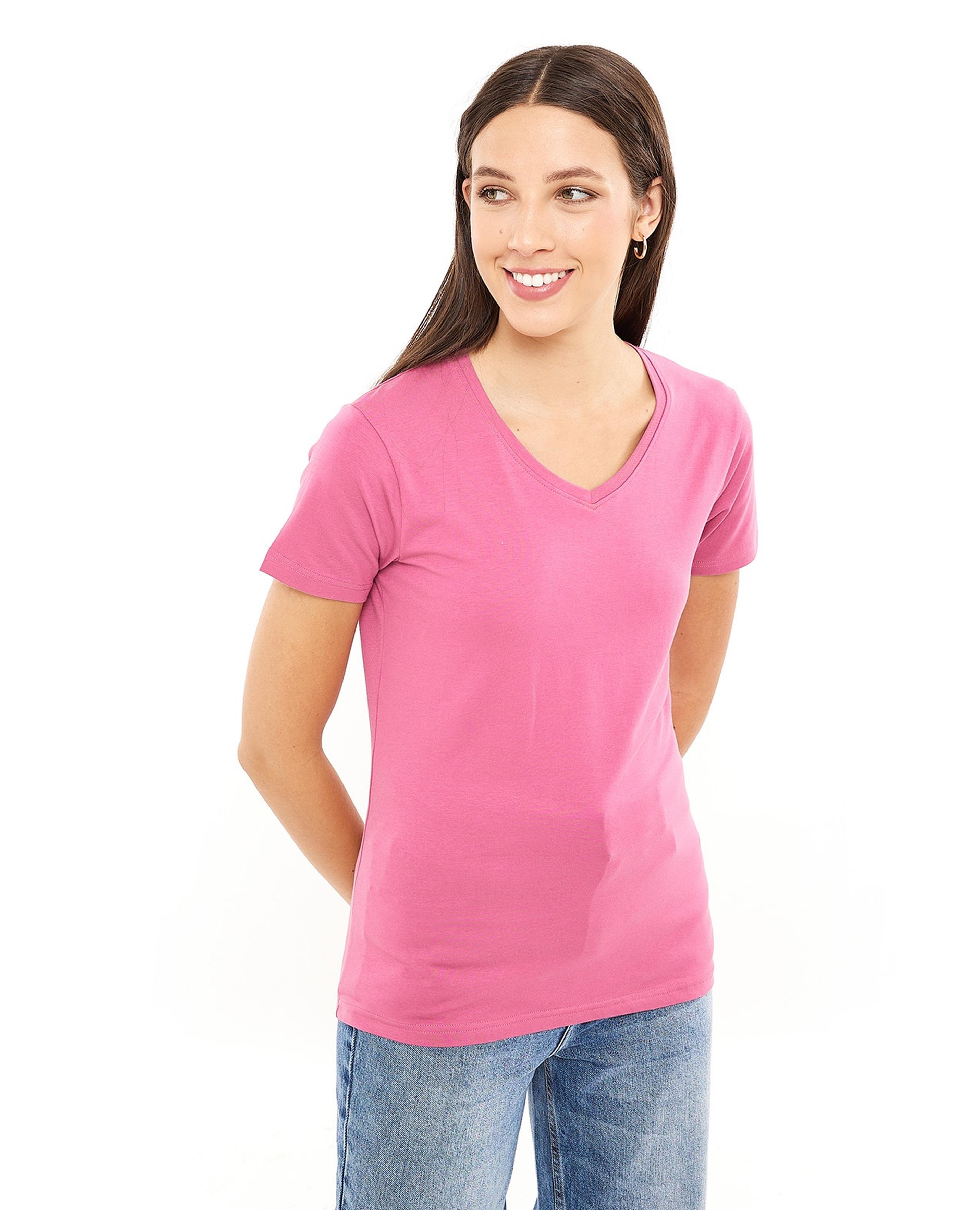 تيشيرت سادة بياقة V وأكمام قصيرة