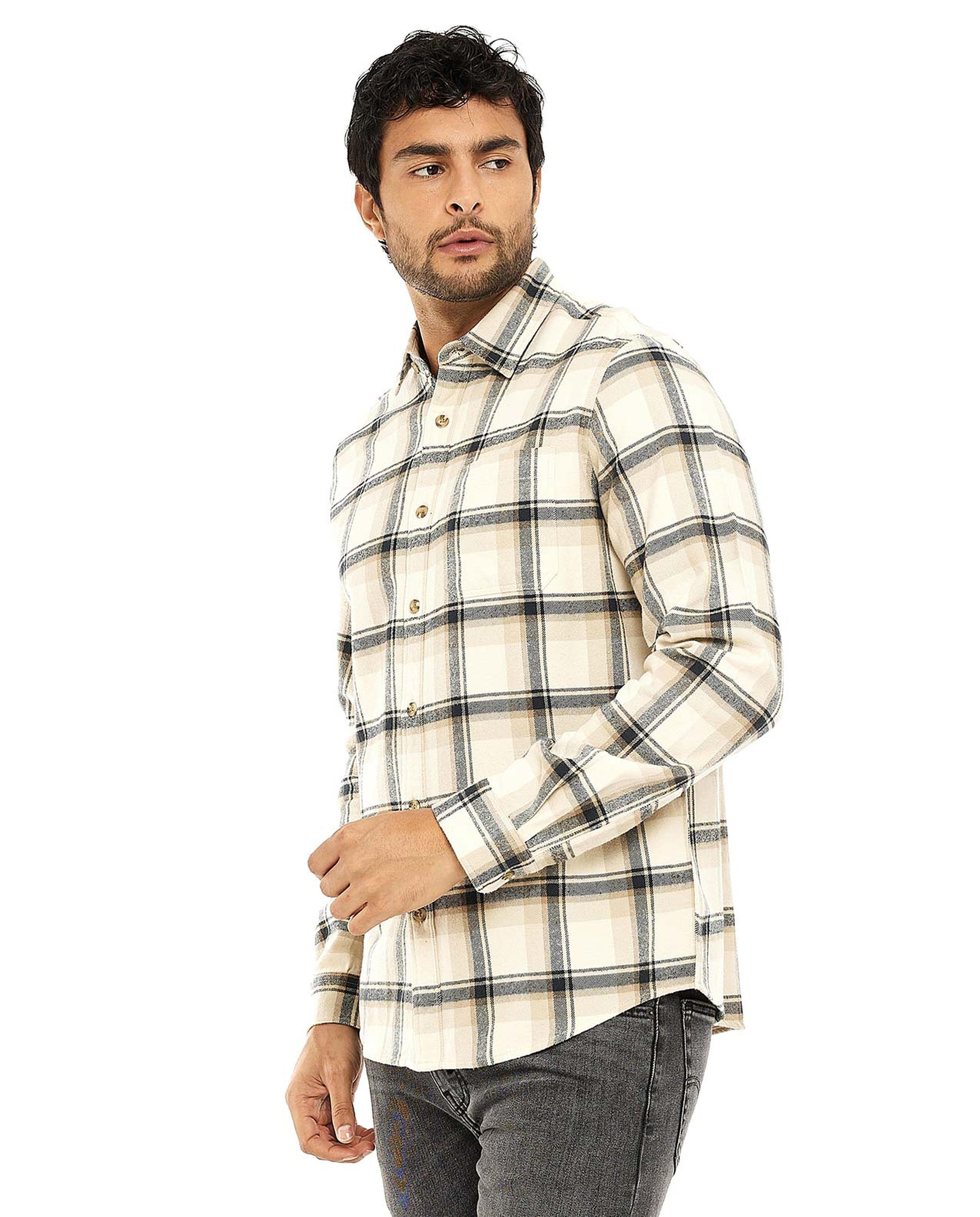 قميص بنقشة مربعات مع ياقة كلاسيكية وأكمام طويلة