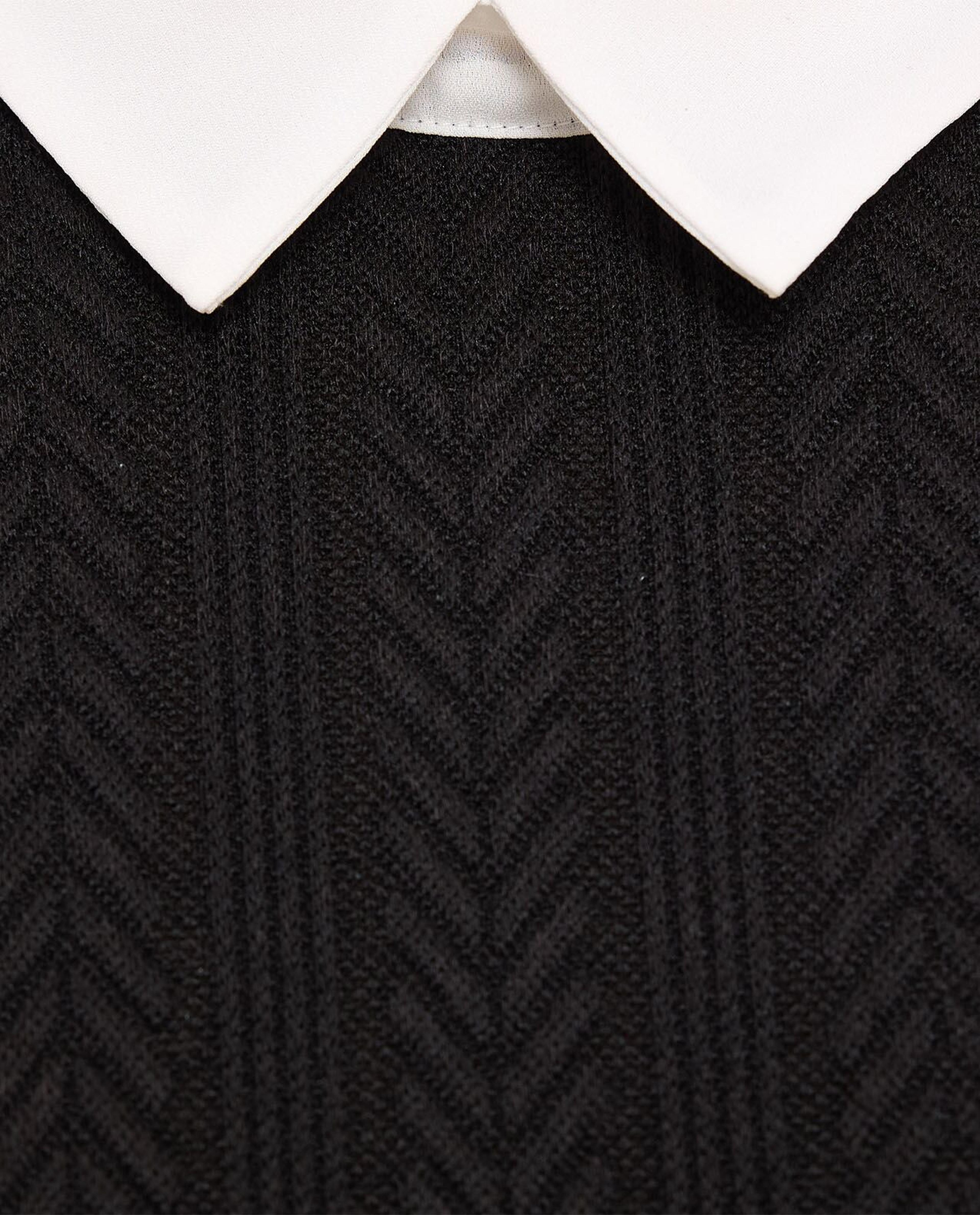 توب بأكمام طويلة