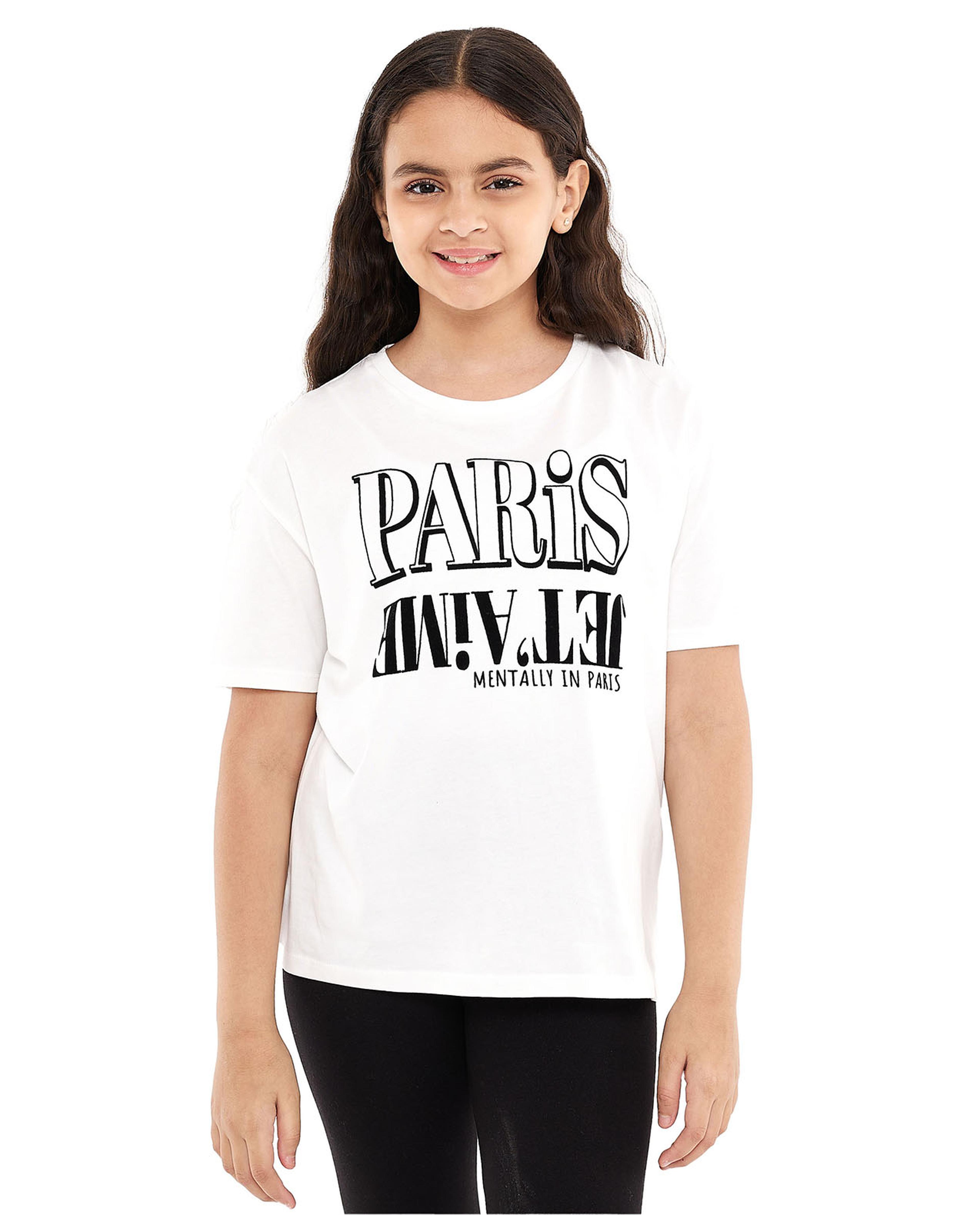 تيشيرت برقبة مستديرة وأكمام قصيرة