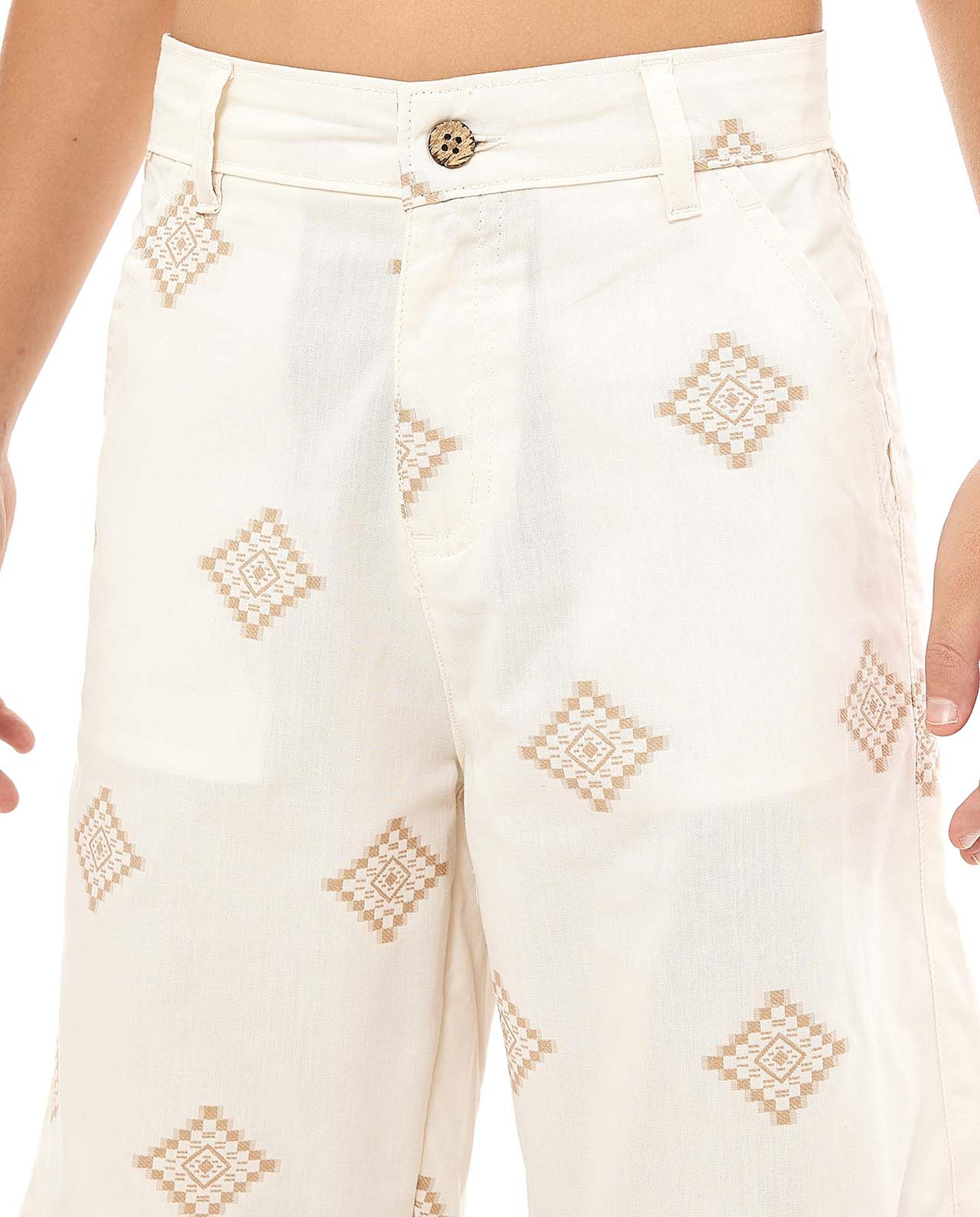 طقم تيشيرت بطبعة وشورت