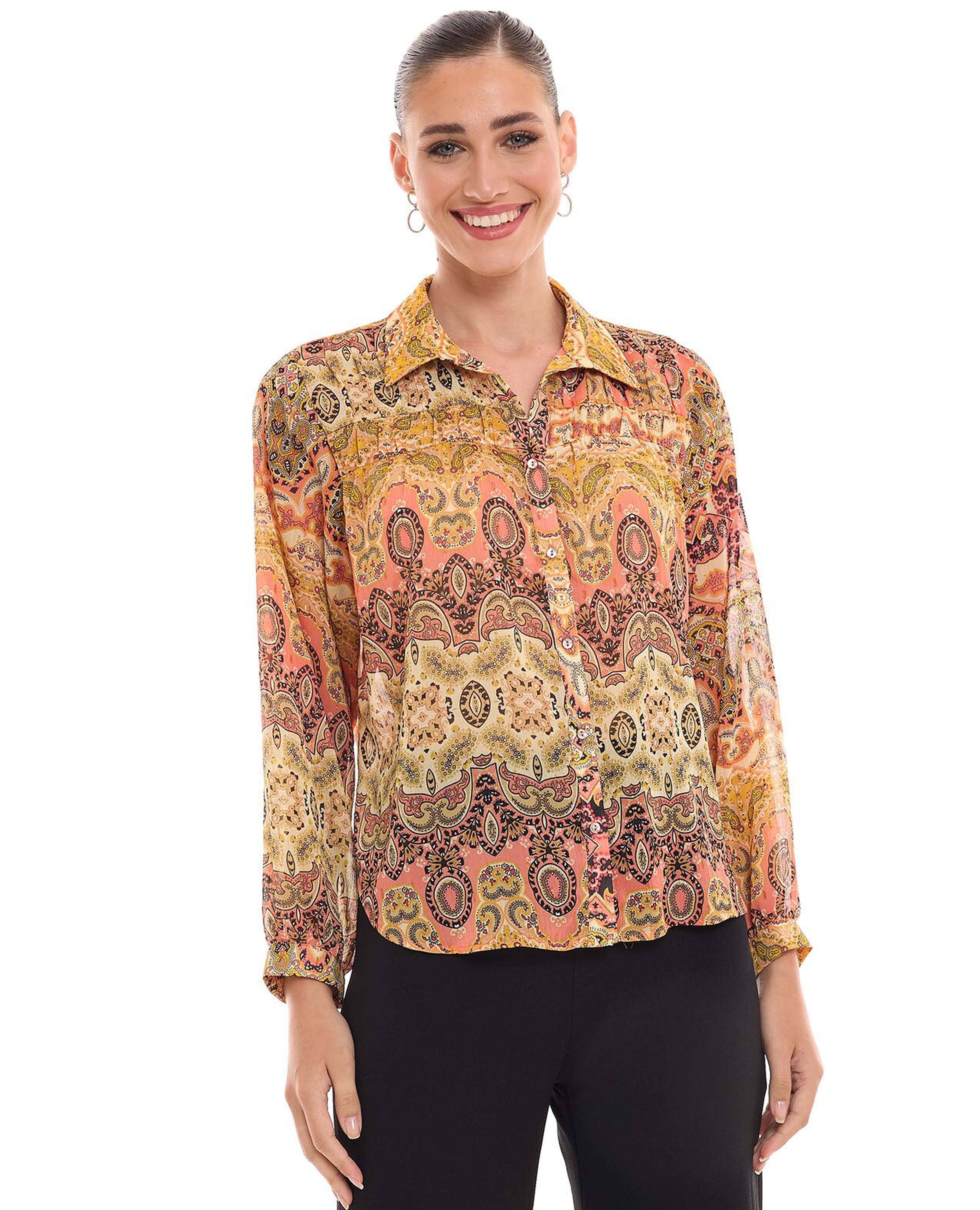 قميص بياقة كلاسيكية وأكمام طويلة